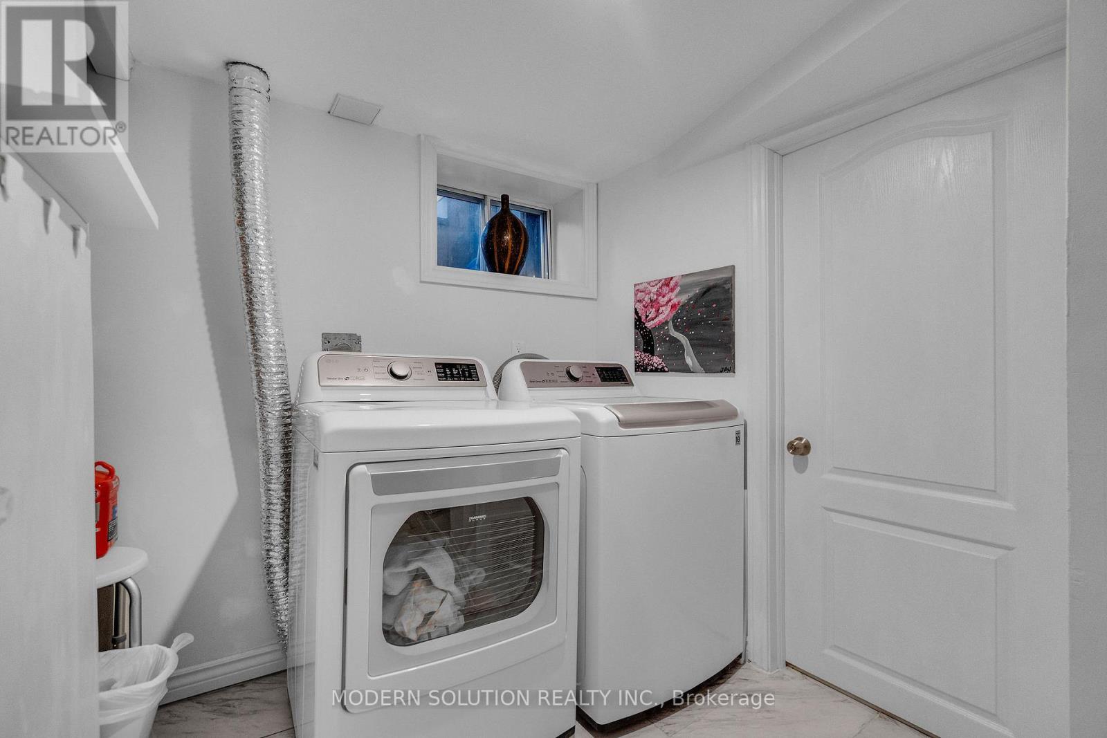 741 Milverton Boulevard, Toronto, Ontario  M4C 1Y3 - Photo 31 - E13019050