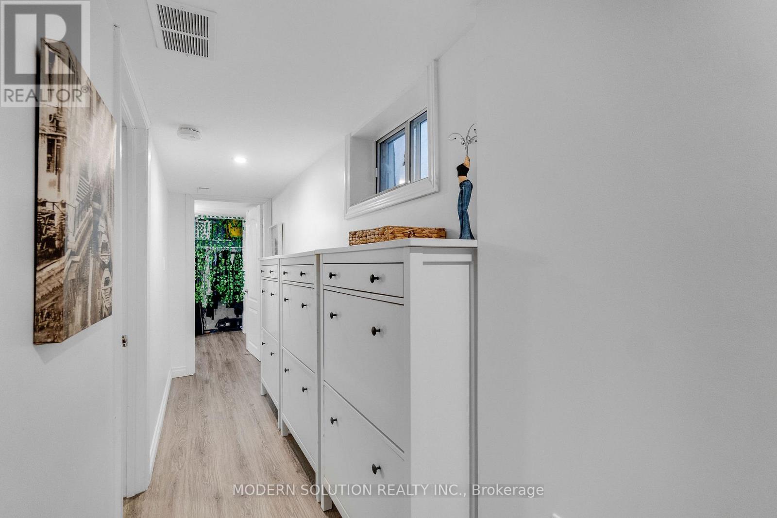 741 Milverton Boulevard, Toronto, Ontario  M4C 1Y3 - Photo 23 - E13019050