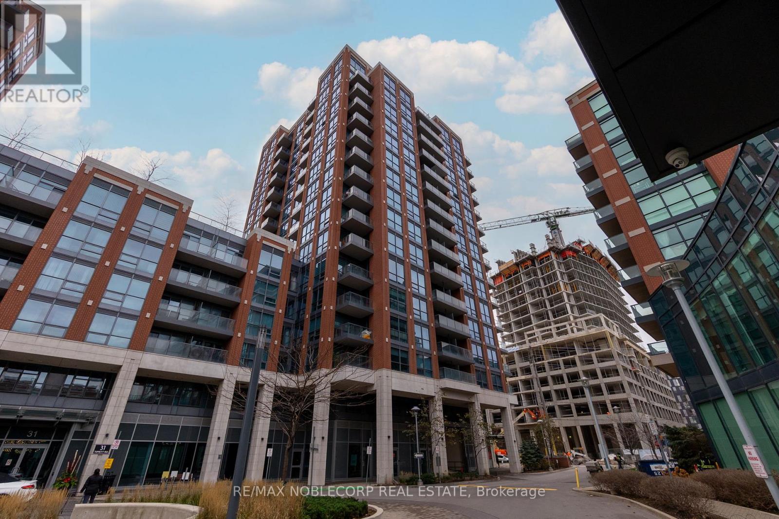 923 - 31 Tippett Road, Toronto, Ontario  M3H 2V1 - Photo 3 - C13000578