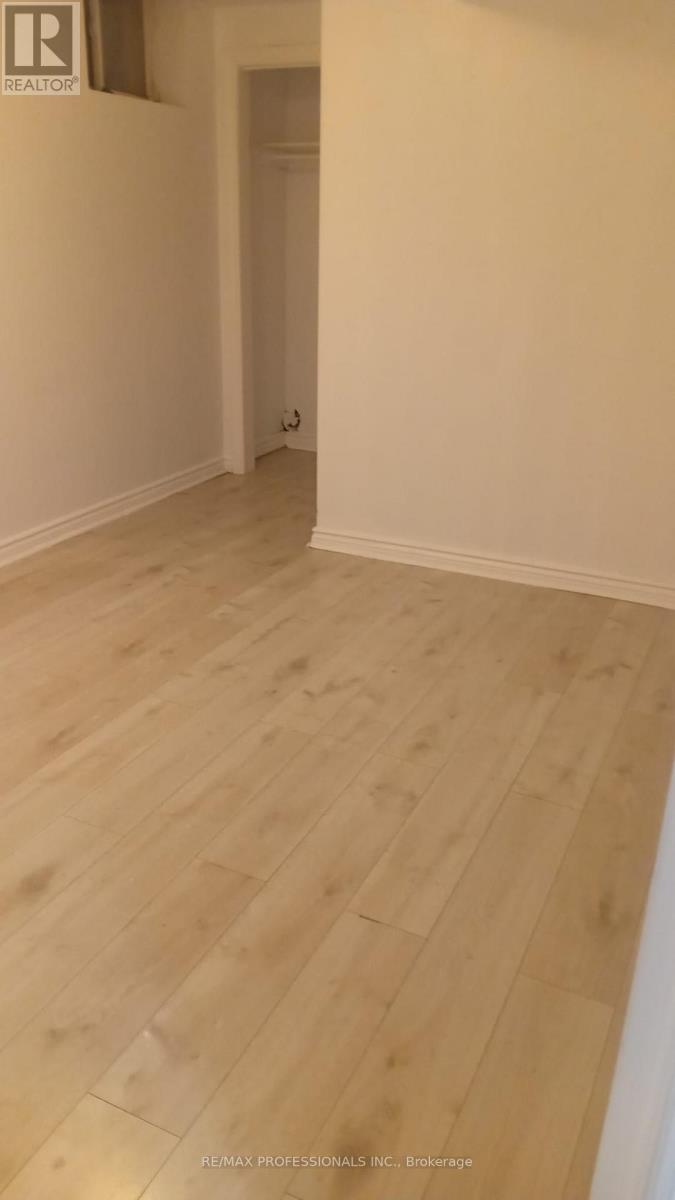 Bsmt - 7 Blaketon Court, Brampton, Ontario  L6P 1G4 - Photo 2 - W12963172