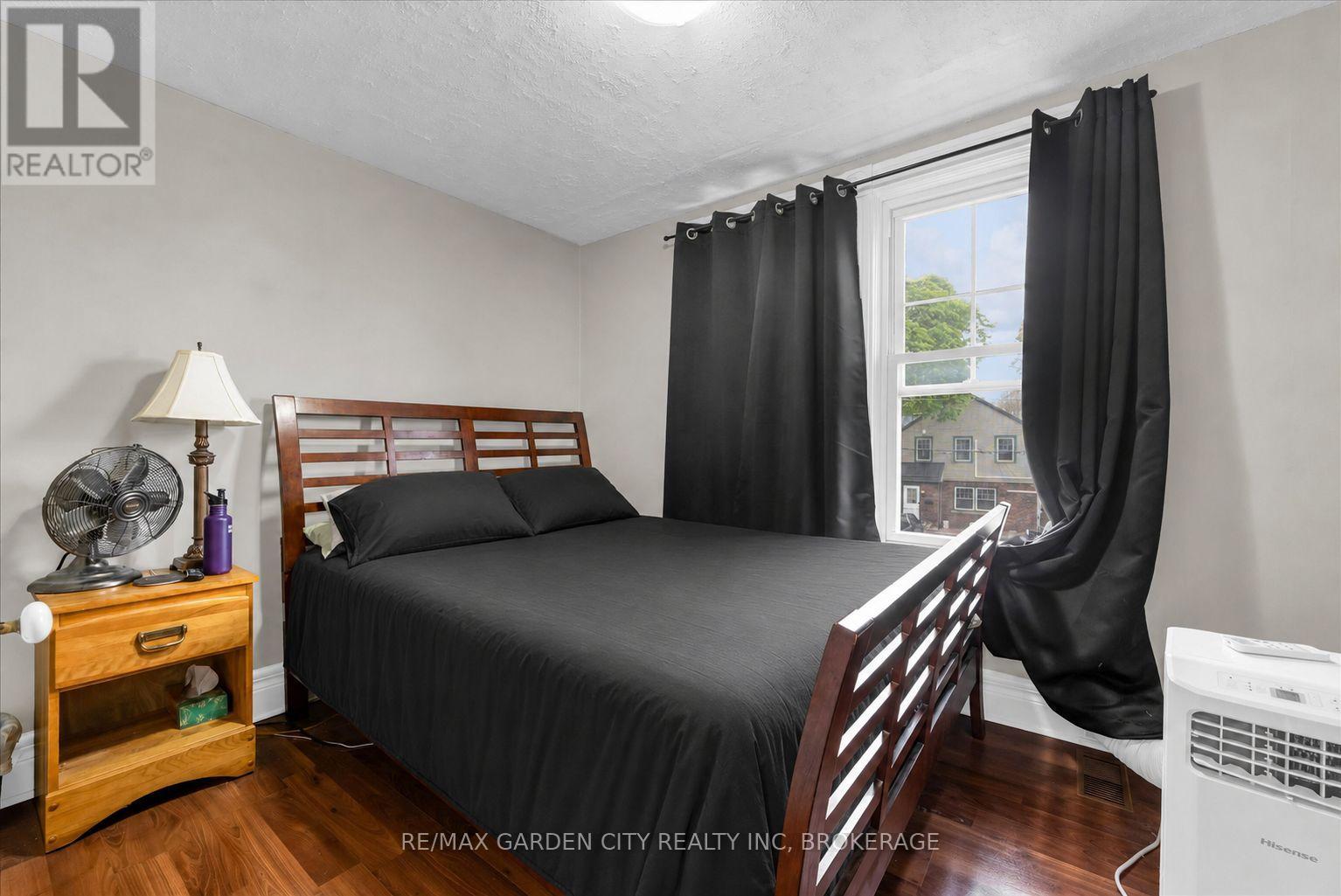 19 Thomas Street, St. Catharines, Ontario  L2R 6L7 - Photo 19 - X13090534