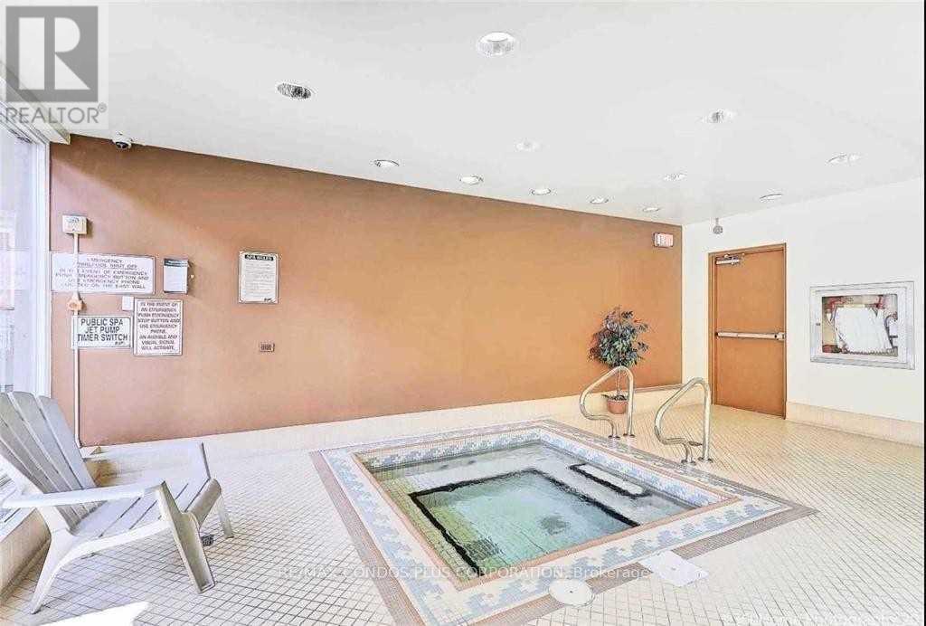 1707 - 750 Bay Street, Toronto, Ontario  M5G 1N6 - Photo 16 - C13090178