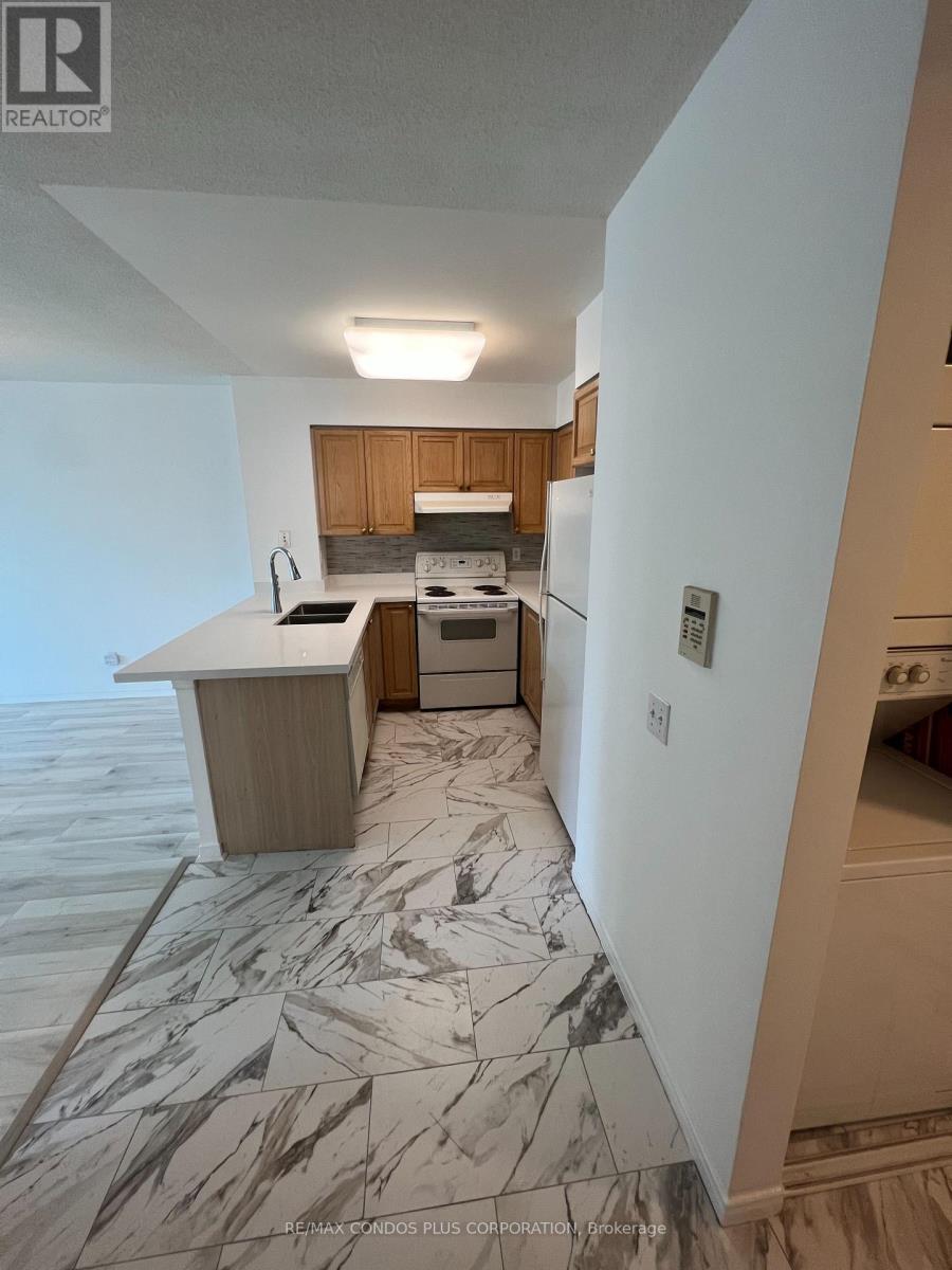 1707 - 750 Bay Street, Toronto, Ontario  M5G 1N6 - Photo 5 - C13090178