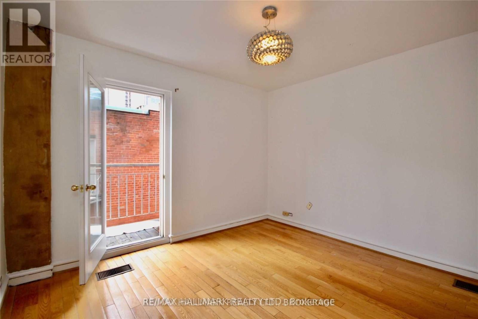 302 - 270 Adelaide Street W, Toronto, Ontario  M5H 1X6 - Photo 11 - C13090196