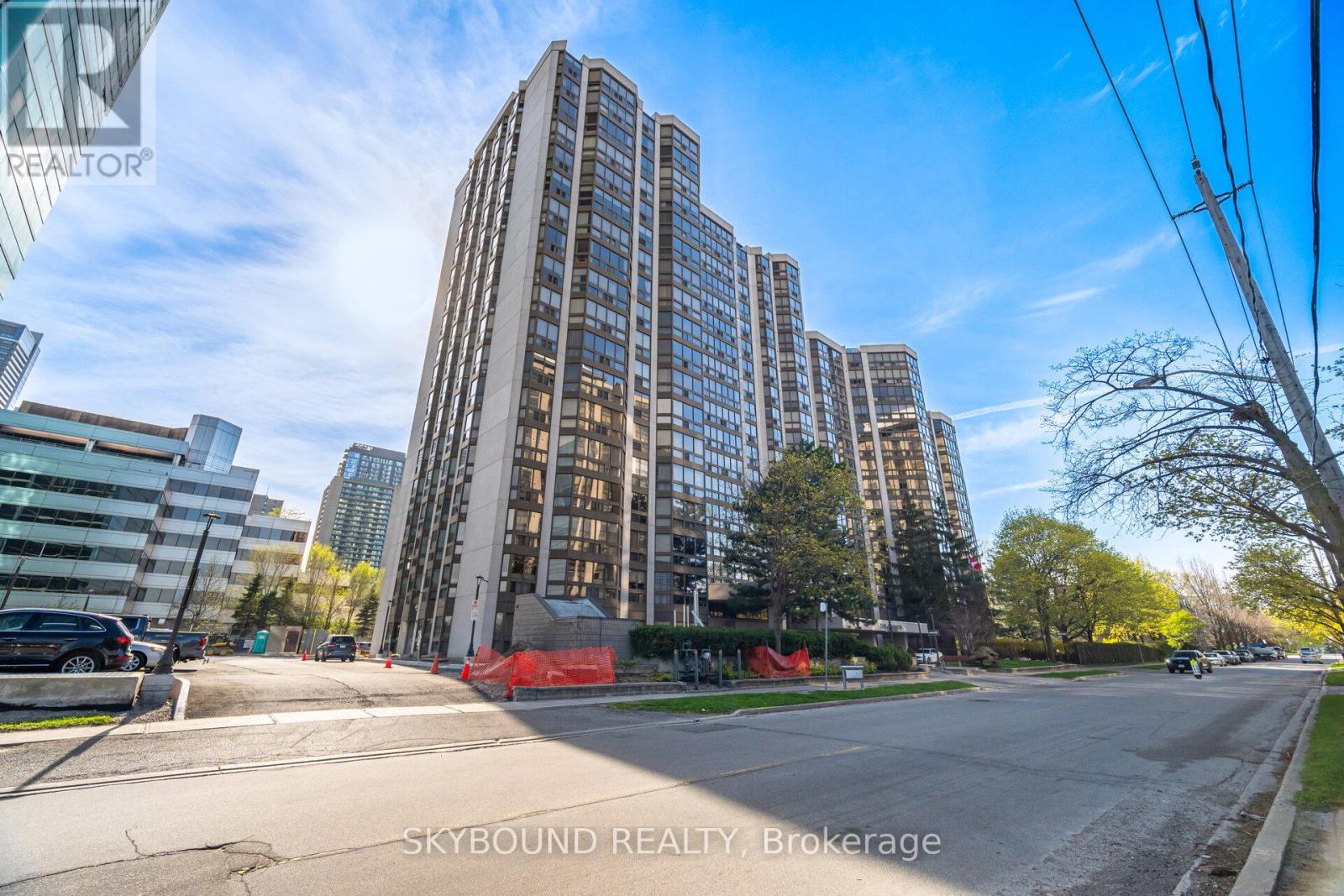 511 - 10 KENNETH AVENUE, Toronto, Ontario