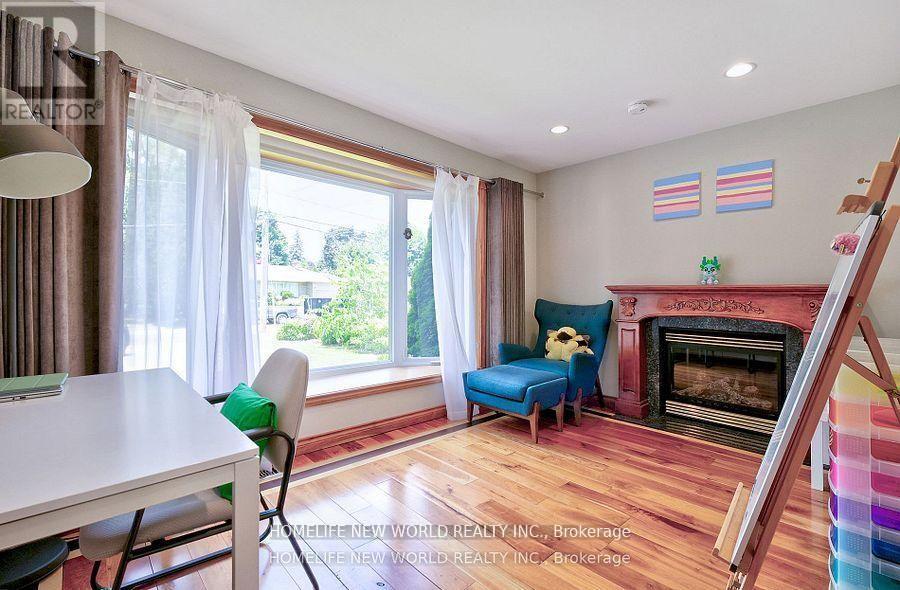 7 Sulgrave Crescent, Toronto, Ontario  M2L 1W5 - Photo 4 - C13090304
