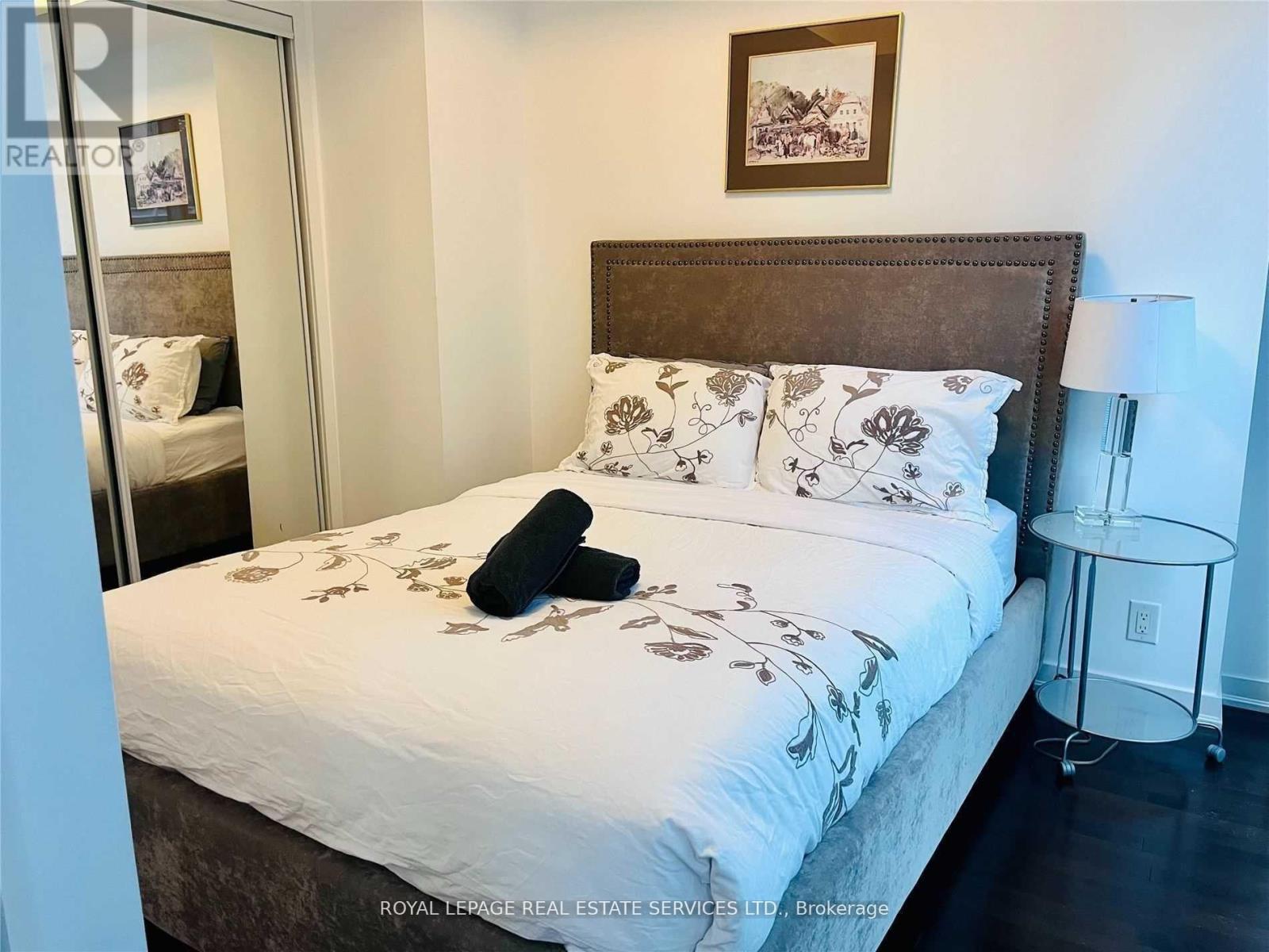 1909 - 14 York Street E, Toronto, Ontario  M5J 0B1 - Photo 11 - C13090416