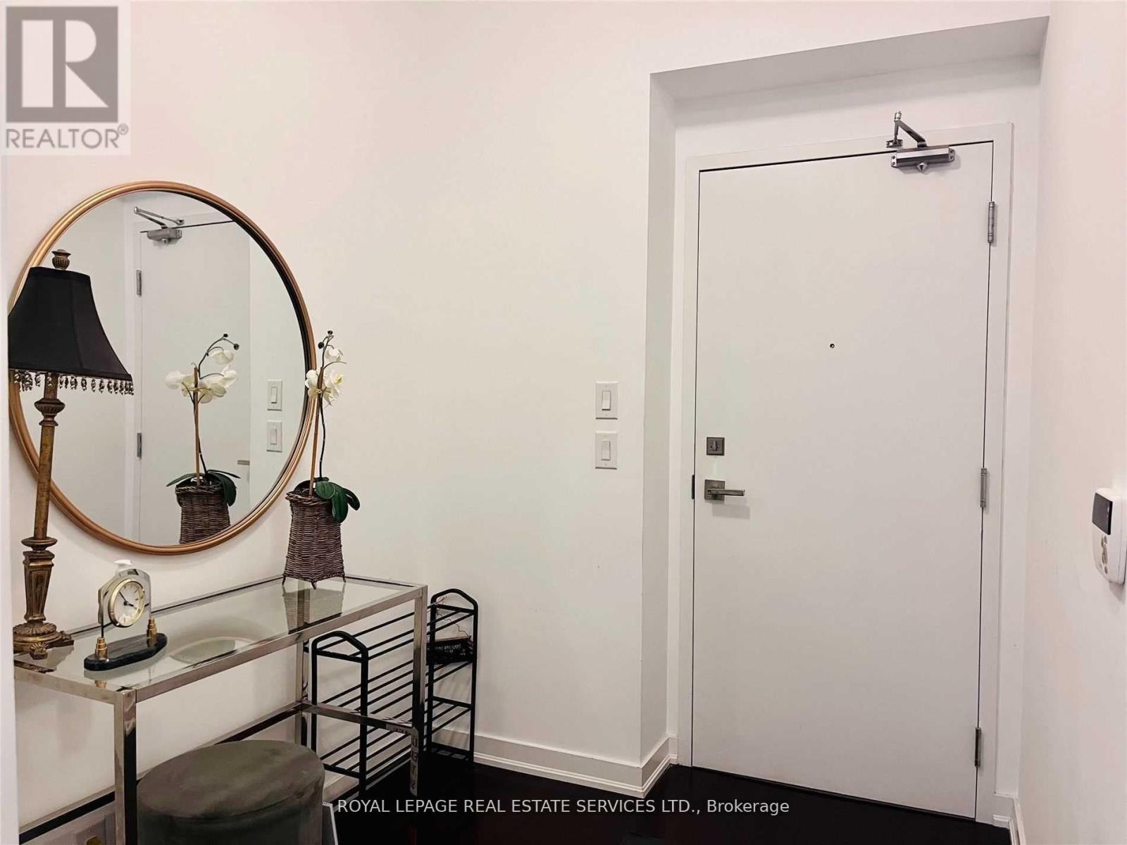 1909 - 14 York Street E, Toronto, Ontario  M5J 0B1 - Photo 5 - C13090416