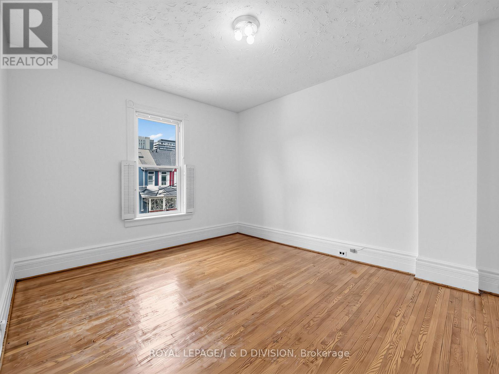 37 Henry Street, Toronto, Ontario  M5T 1W9 - Photo 18 - C13090424