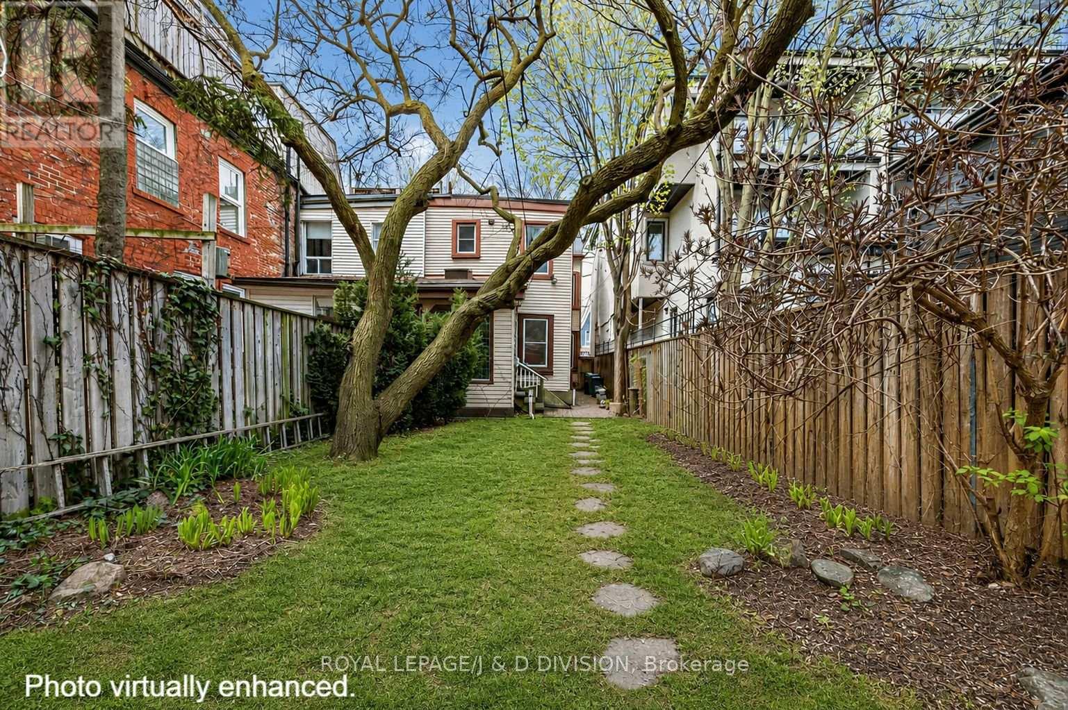 37 Henry Street, Toronto, Ontario  M5T 1W9 - Photo 21 - C13090424