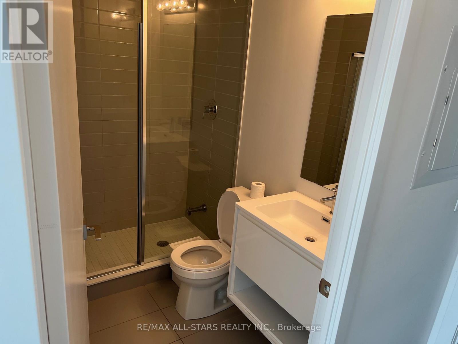 2104 - 159 Wellesley Street E, Toronto, Ontario  M4Y 0H5 - Photo 10 - C13090436