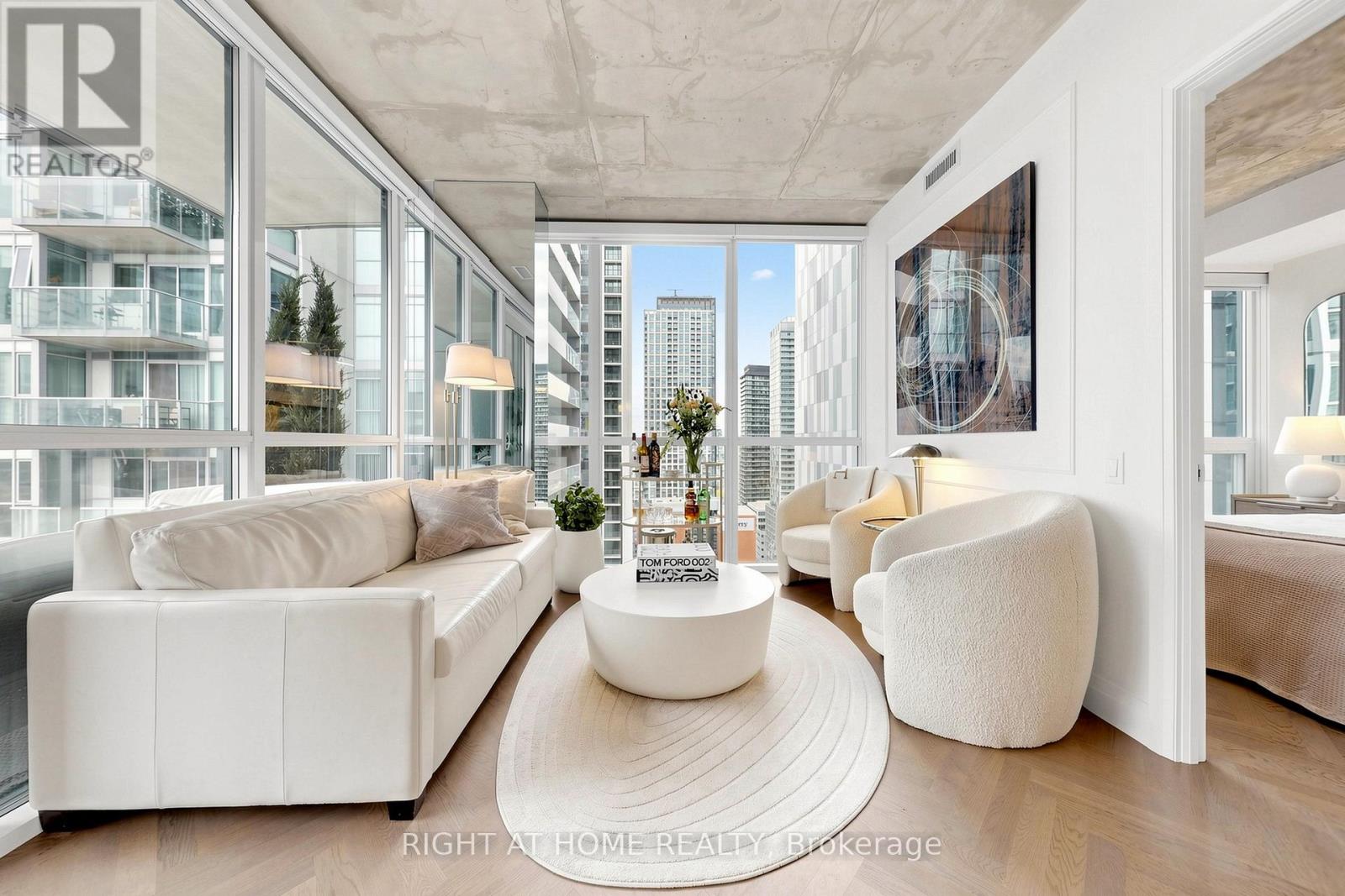 2409 - 88 Blue Jays Way, Toronto, Ontario  M5V 0L7 - Photo 10 - C13090516