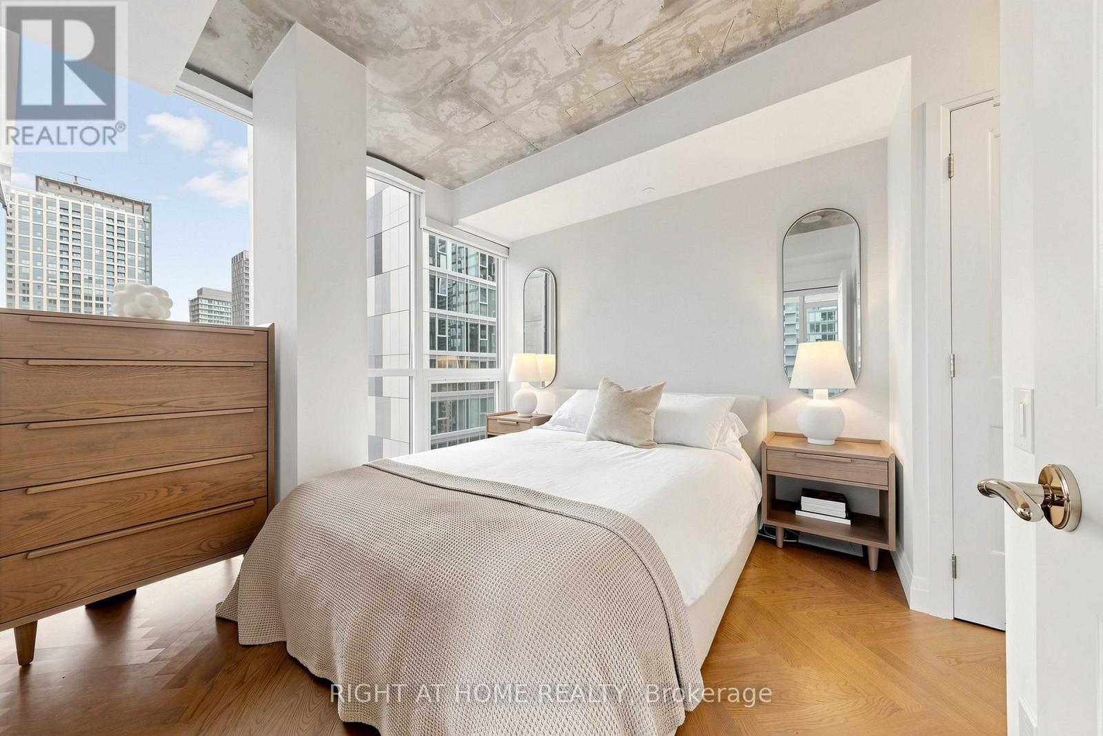 2409 - 88 Blue Jays Way, Toronto, Ontario  M5V 0L7 - Photo 14 - C13090516