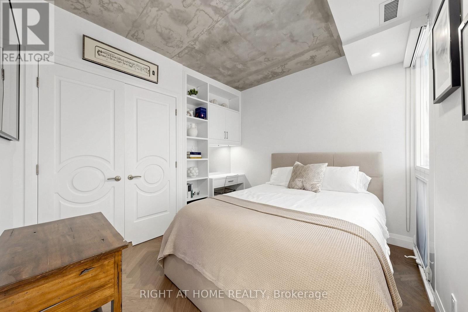 2409 - 88 Blue Jays Way, Toronto, Ontario  M5V 0L7 - Photo 19 - C13090516