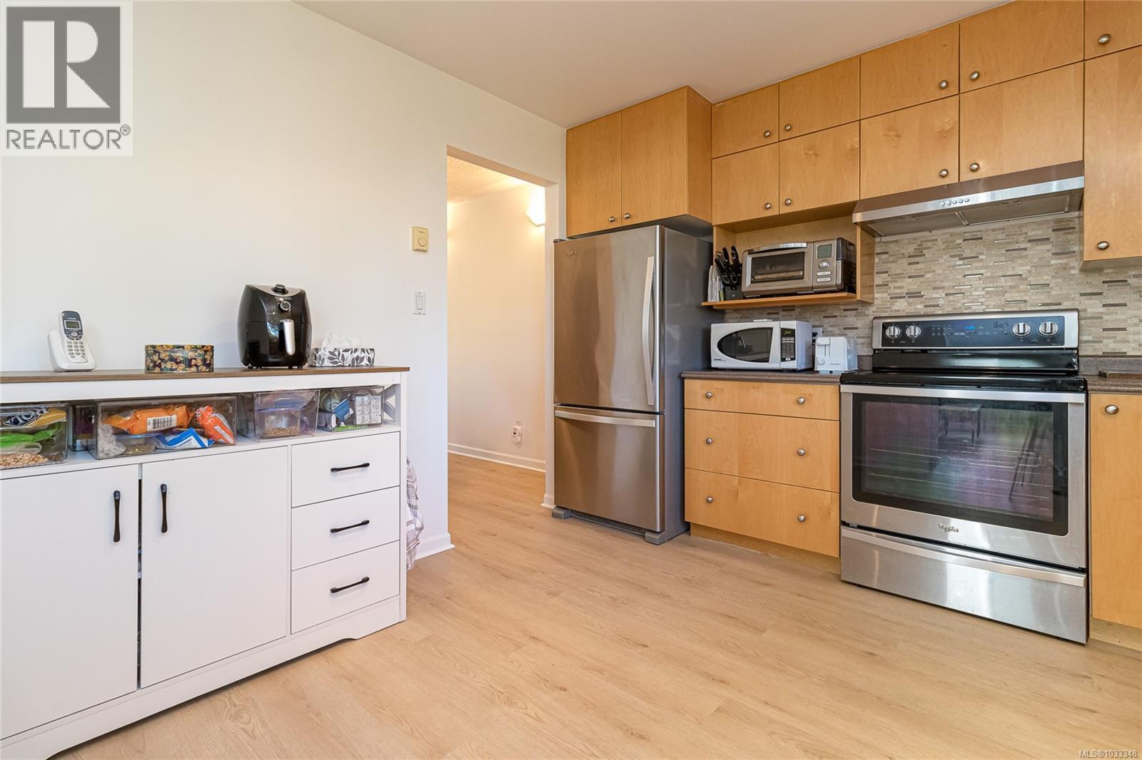 1804 Newton St, Saanich, British Columbia  V8R 2R4 - Photo 13 - 1033348