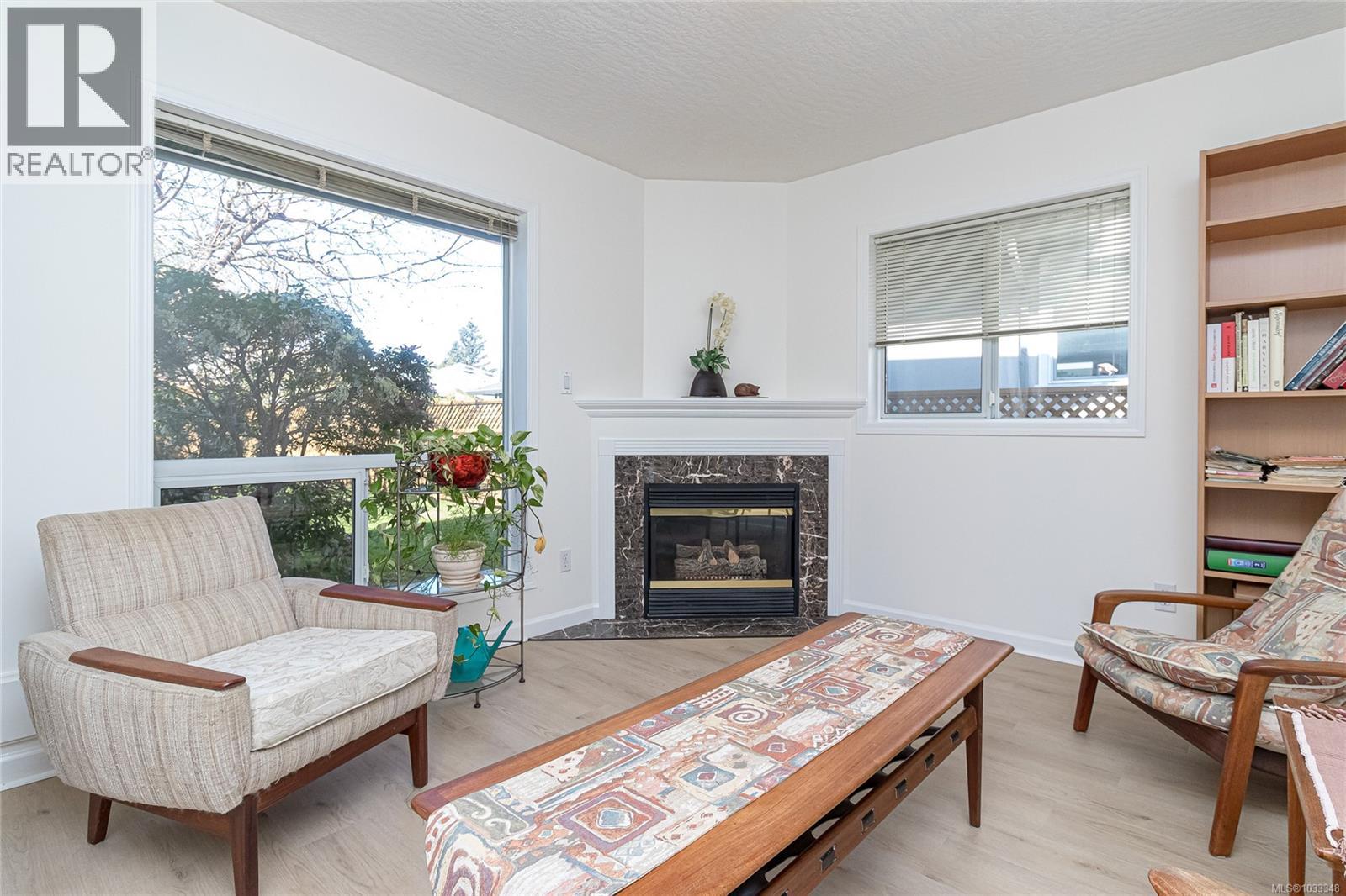 1804 Newton St, Saanich, British Columbia  V8R 2R4 - Photo 15 - 1033348