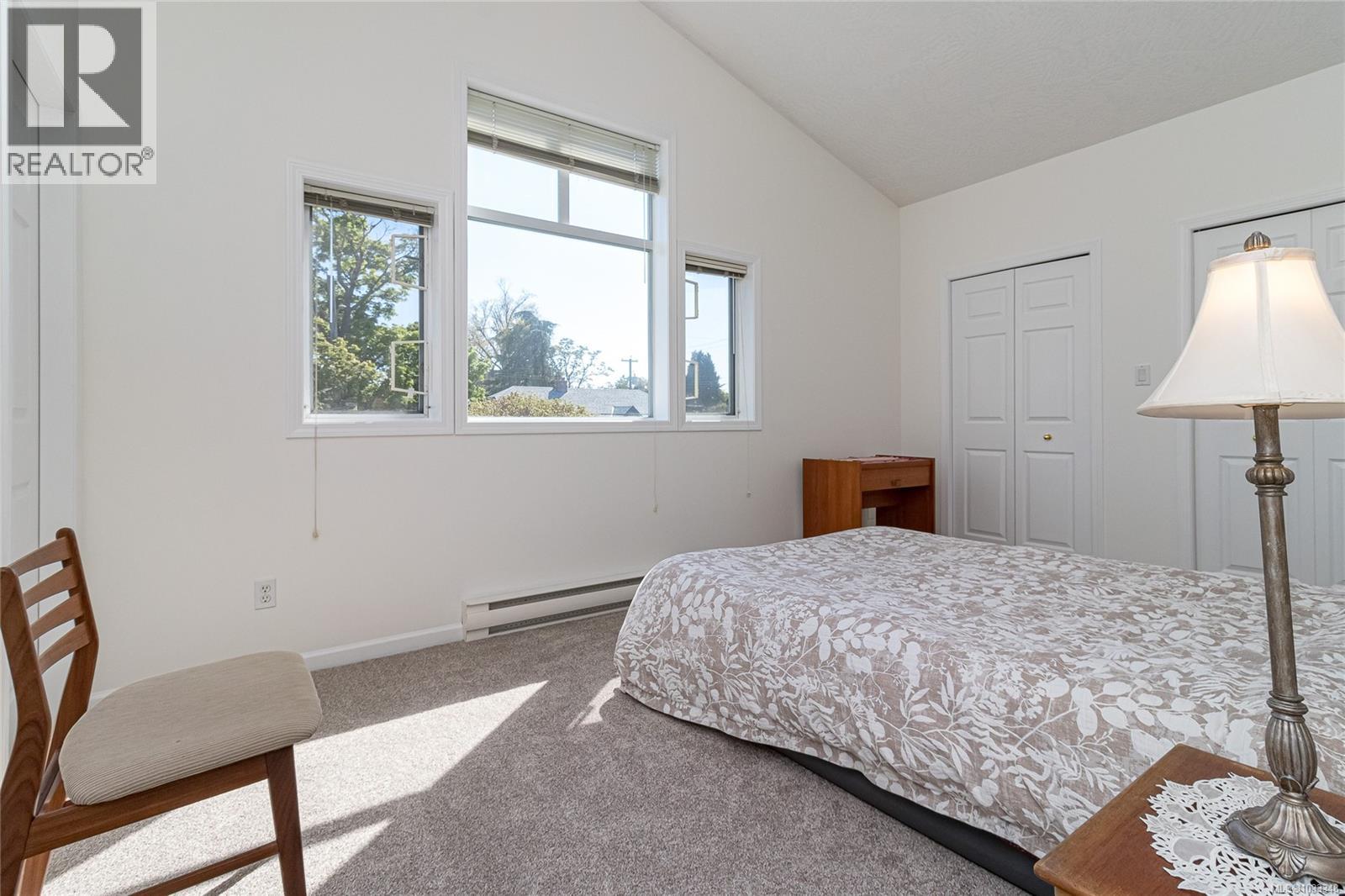 1804 Newton St, Saanich, British Columbia  V8R 2R4 - Photo 19 - 1033348
