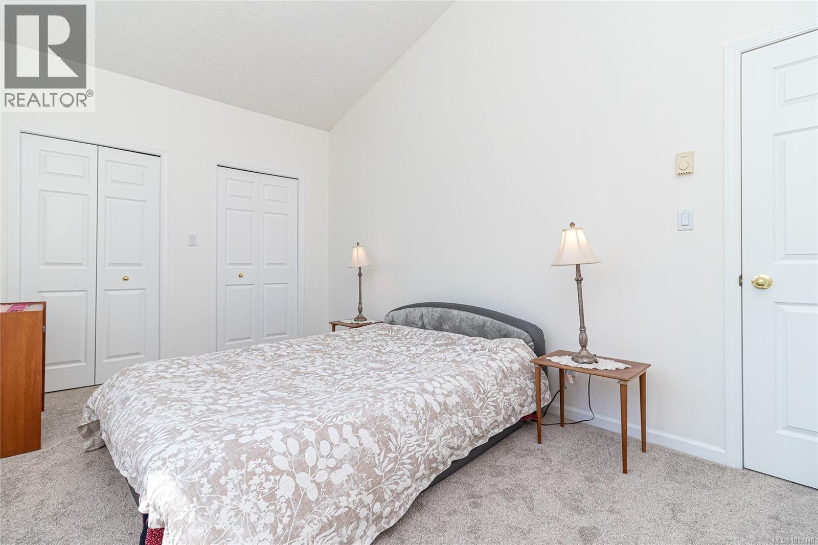 1804 Newton St, Saanich, British Columbia  V8R 2R4 - Photo 20 - 1033348