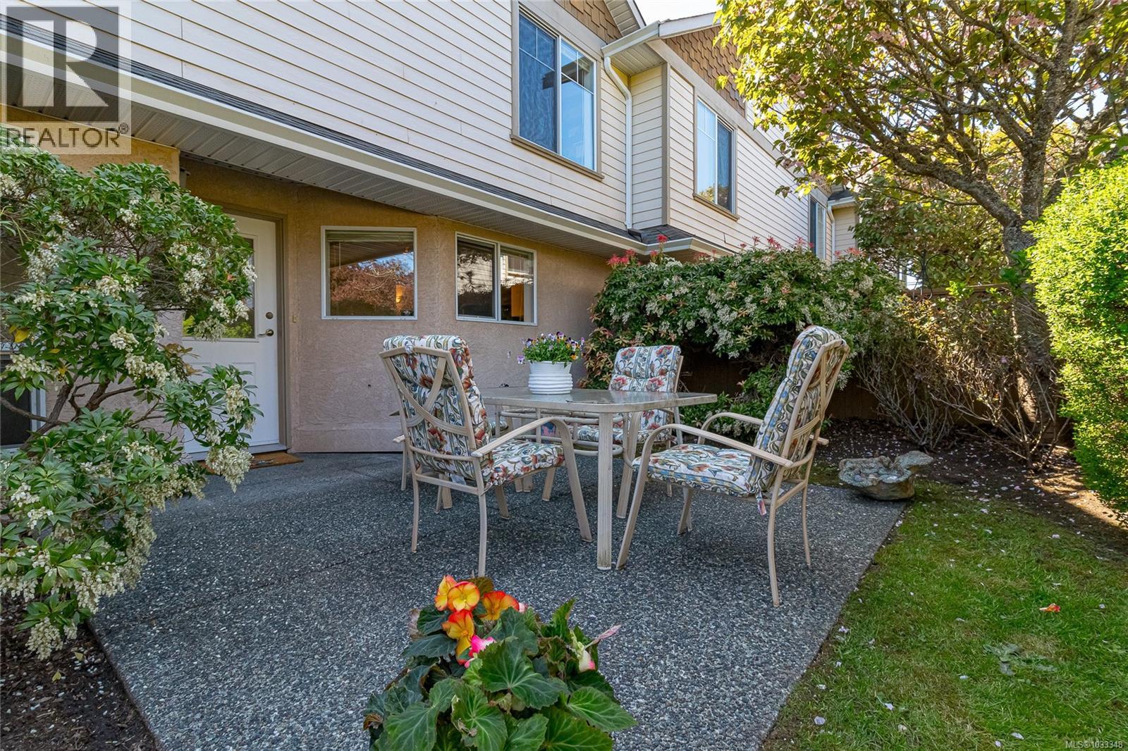 1804 Newton St, Saanich, British Columbia  V8R 2R4 - Photo 27 - 1033348
