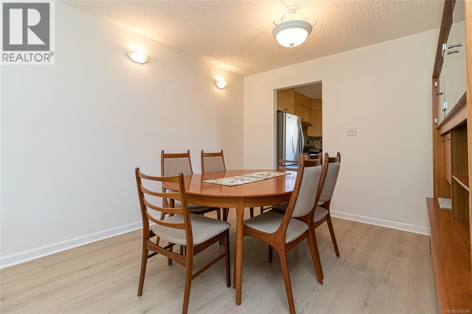 1804 Newton St, Saanich, British Columbia  V8R 2R4 - Photo 9 - 1033348