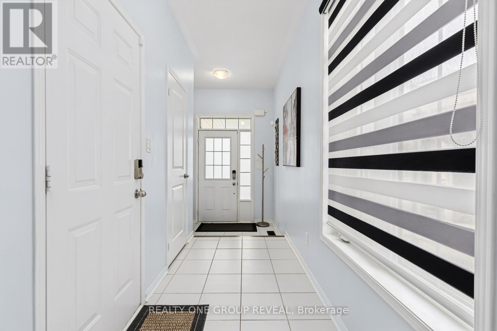 2 Rimrock Crescent, Whitby, Ontario  L1N 0E5 - Photo 5 - E13090272