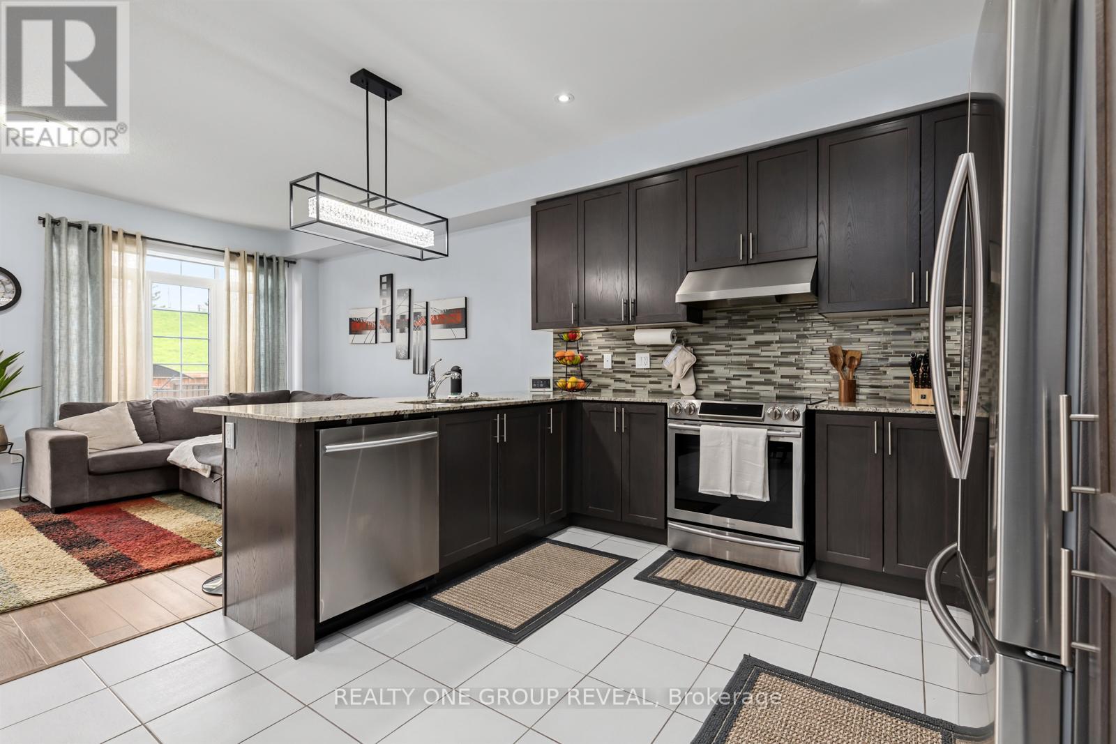 2 Rimrock Crescent, Whitby, Ontario  L1N 0E5 - Photo 9 - E13090272
