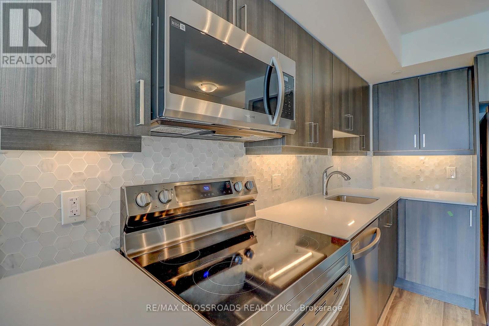 1111 - 1480 Bayly Street, Pickering, Ontario  L1W 0C2 - Photo 6 - E13090524