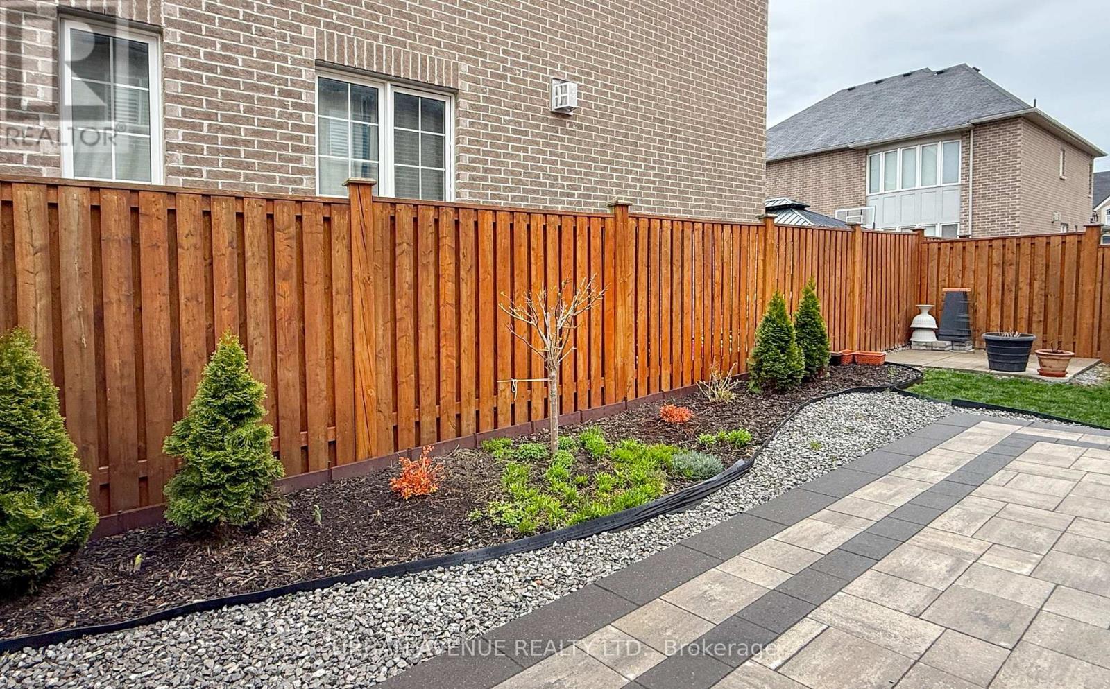5 Aquilina Court, Ajax, Ontario  L1Z 0E5 - Photo 38 - E13090556