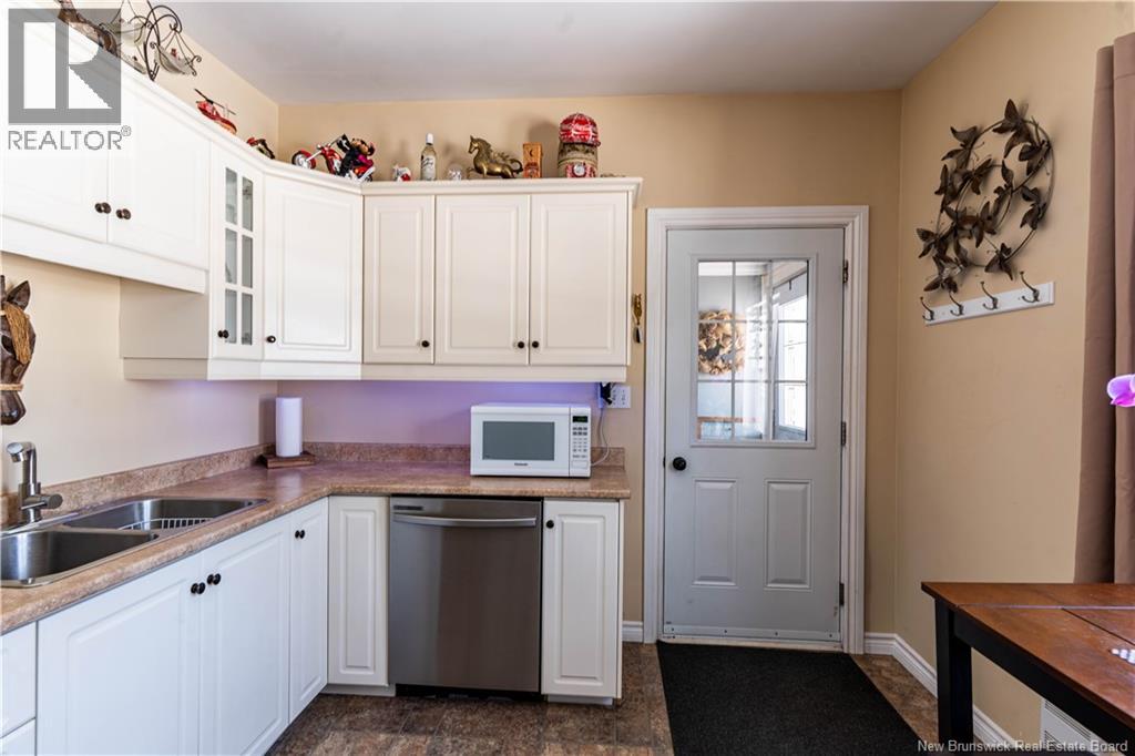 113 Grandview Avenue, Miramichi, New Brunswick  E1V 1C8 - Photo 37 - NB136698