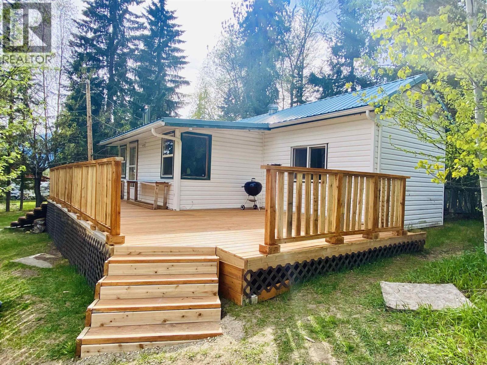 1010 Main Street, Valemount, British Columbia  V0E 2Z0 - Photo 3 - R3119740