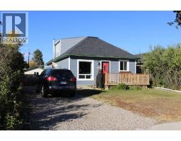 556 Rogers Avenue, Picture Butte, Alberta