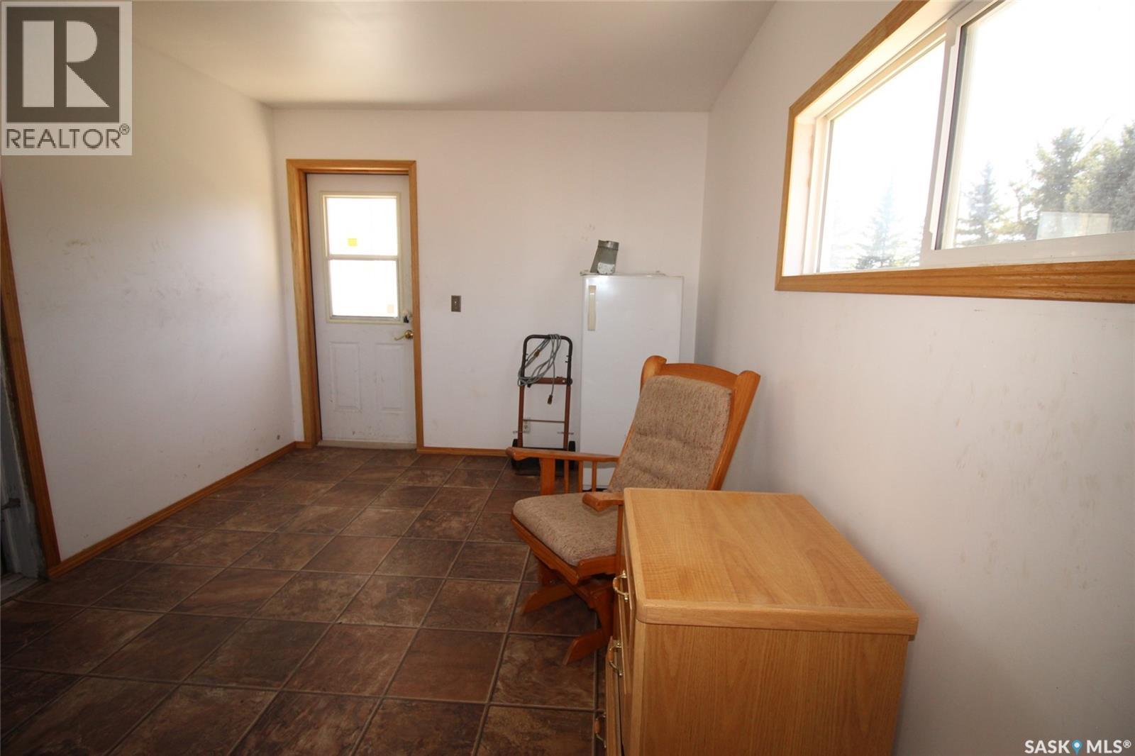 8241 Range Road, Shaunavon, Saskatchewan  S0N 2M0 - Photo 3 - SK034618