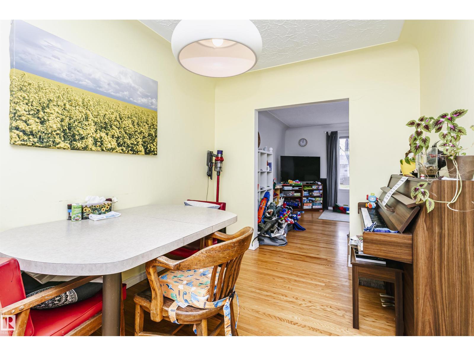 9760 64 Av Nw, Edmonton, Alberta  T6E 0J5 - Photo 13 - E4485965