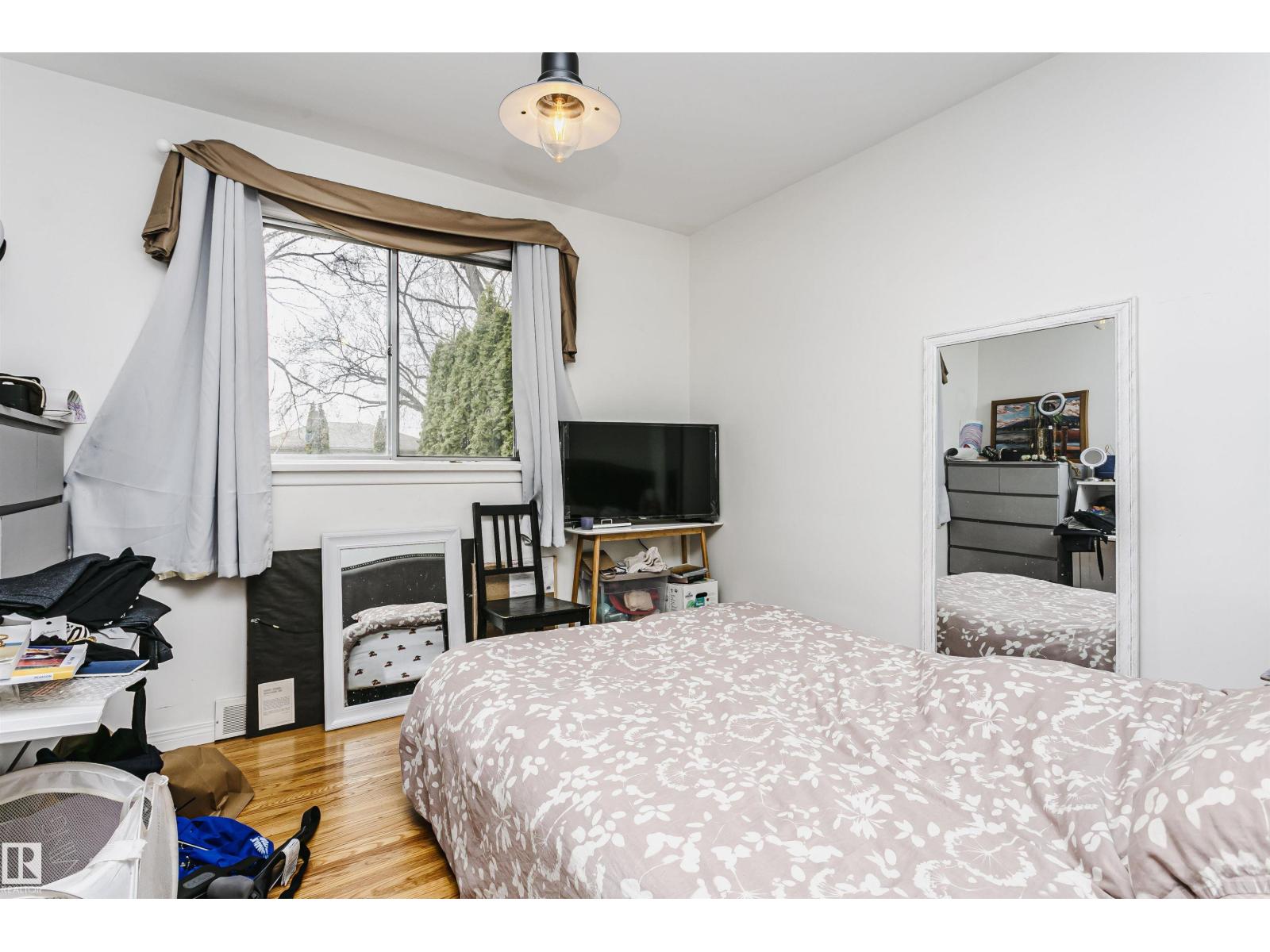 9760 64 Av Nw, Edmonton, Alberta  T6E 0J5 - Photo 14 - E4485965