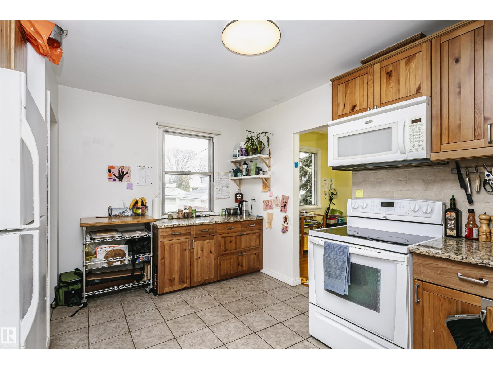 9760 64 Av Nw, Edmonton, Alberta  T6E 0J5 - Photo 6 - E4485965