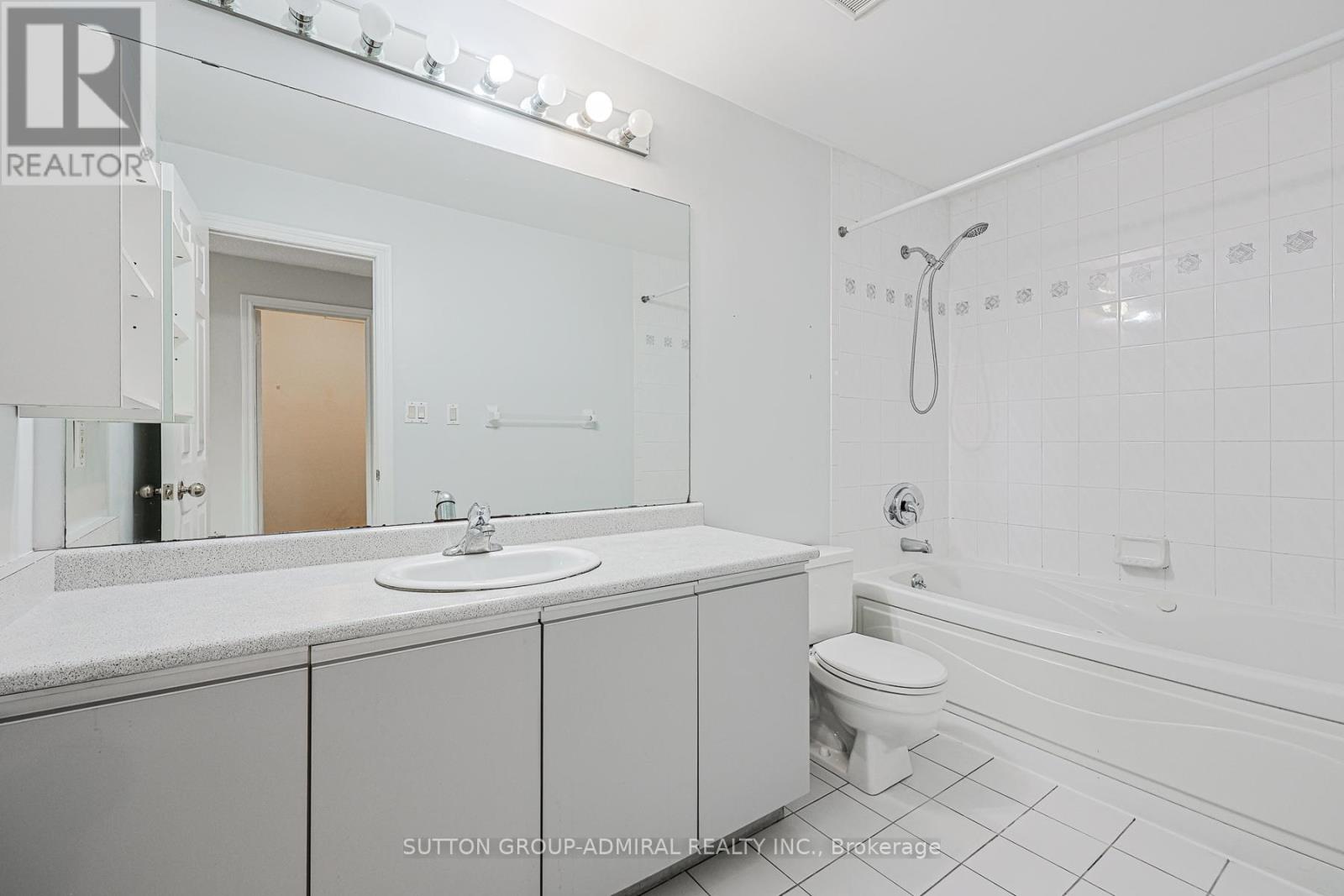 96 - 151 Townsgate Drive, Vaughan, Ontario  L4J 8J7 - Photo 14 - N13090226
