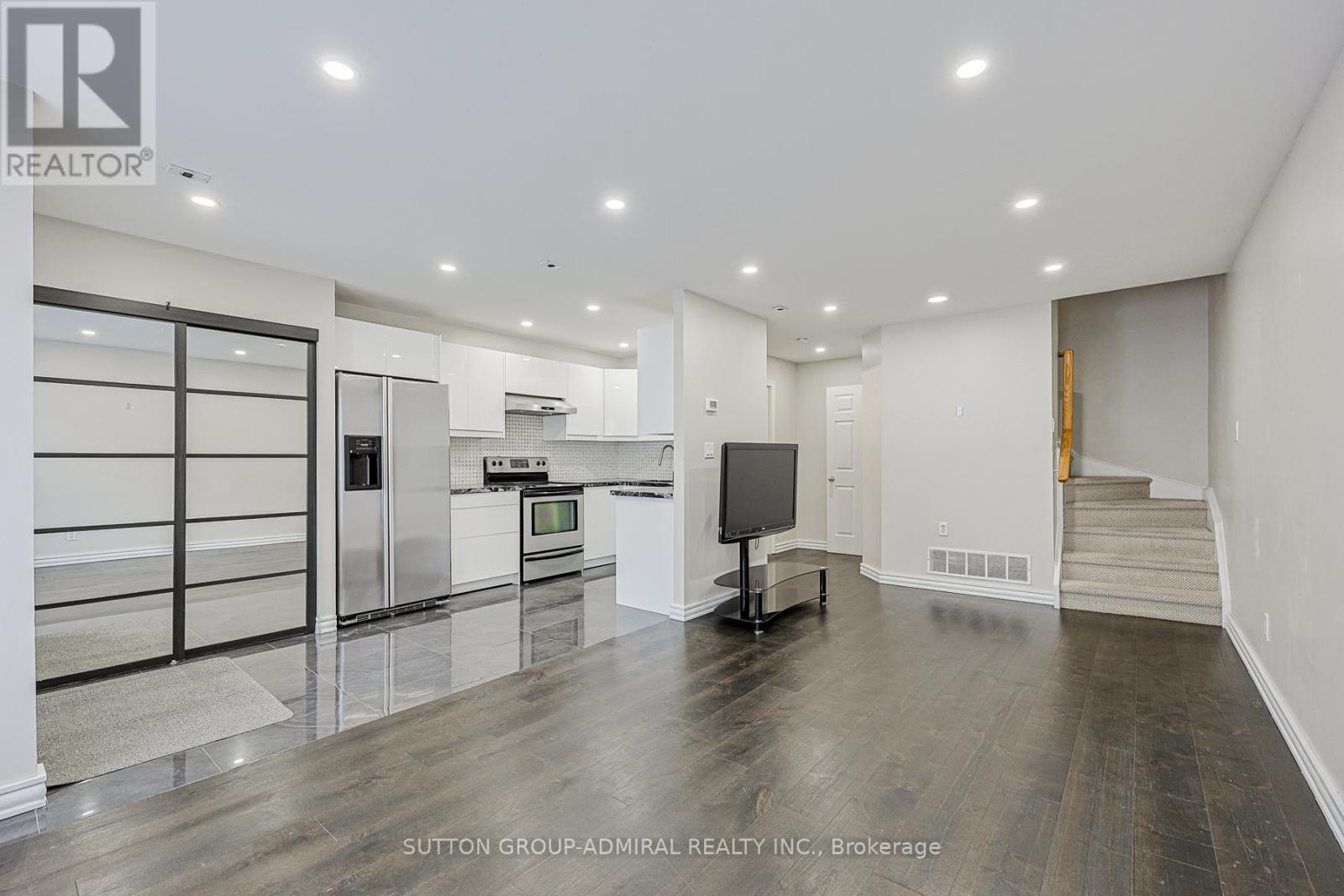 96 - 151 Townsgate Drive, Vaughan, Ontario  L4J 8J7 - Photo 6 - N13090226
