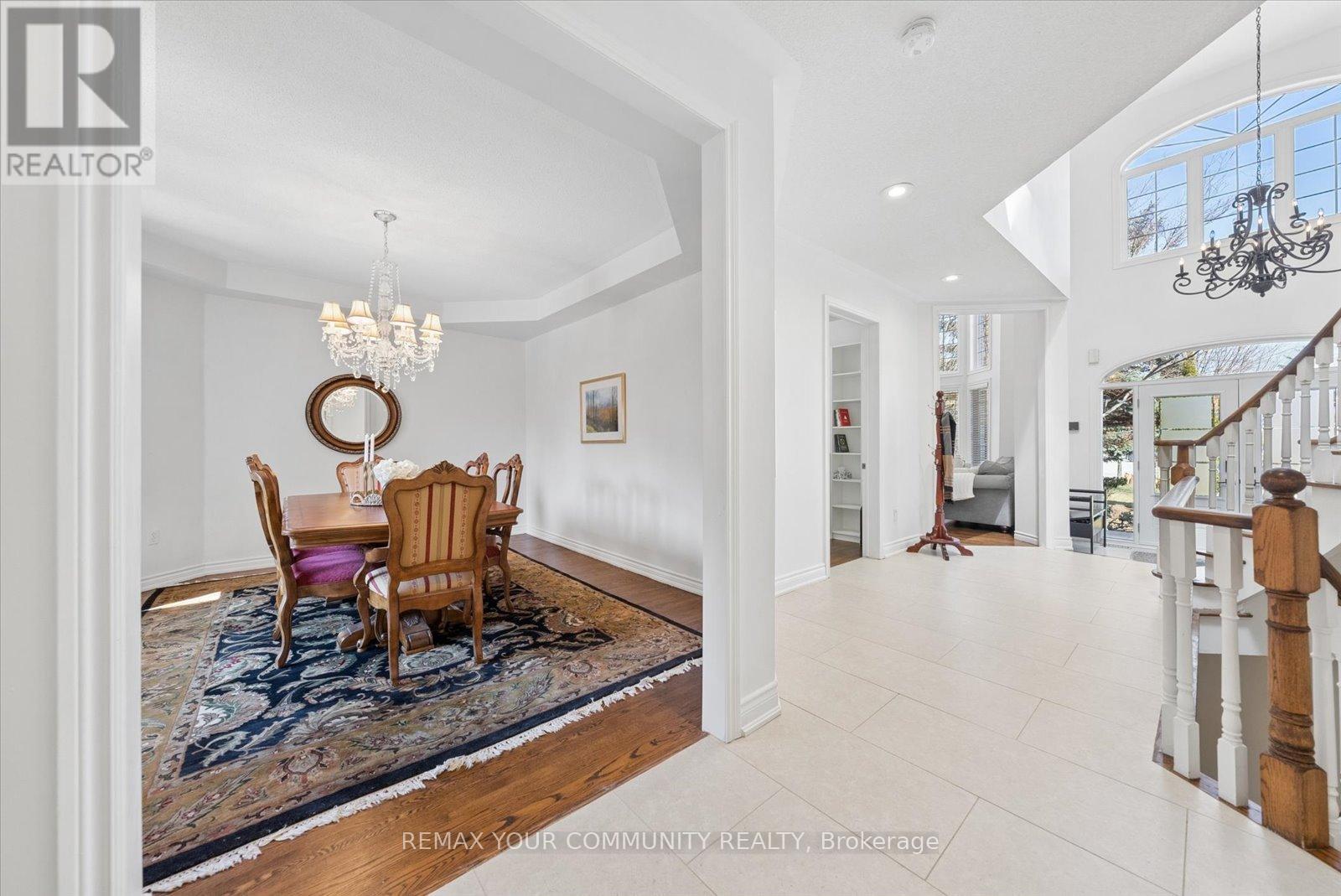 4 Marinucci Court, Richmond Hill, Ontario  L4C 0M3 - Photo 7 - N13090310