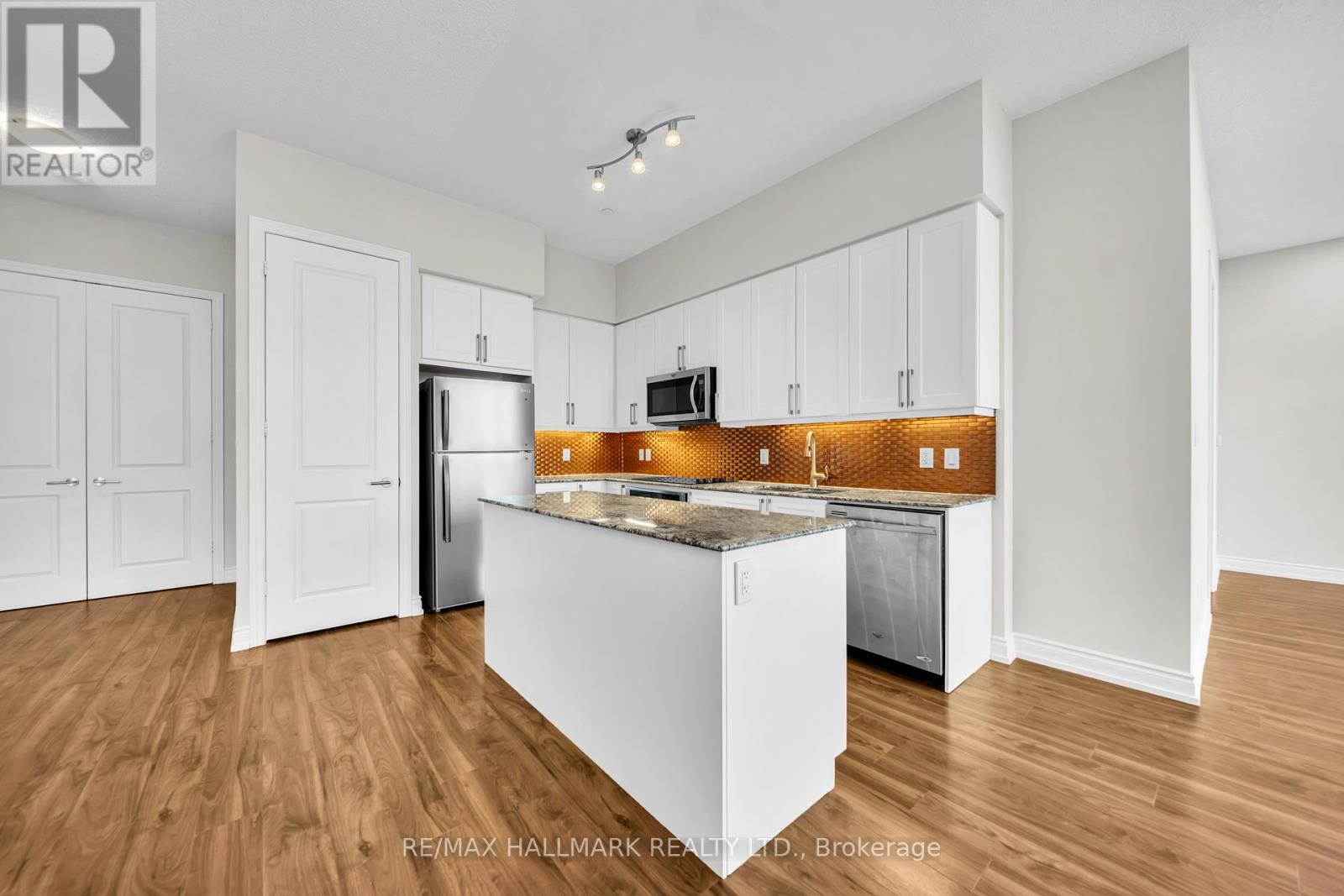Ph6 - 9600 Yonge Street, Richmond Hill, Ontario  L4C 0X3 - Photo 12 - N13090382