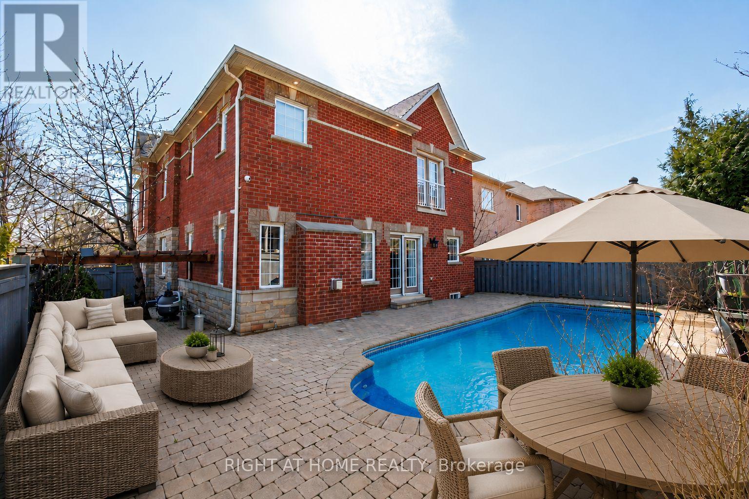 116 Knightshade Drive, Vaughan, Ontario  L4J 9L1 - Photo 3 - N13090418