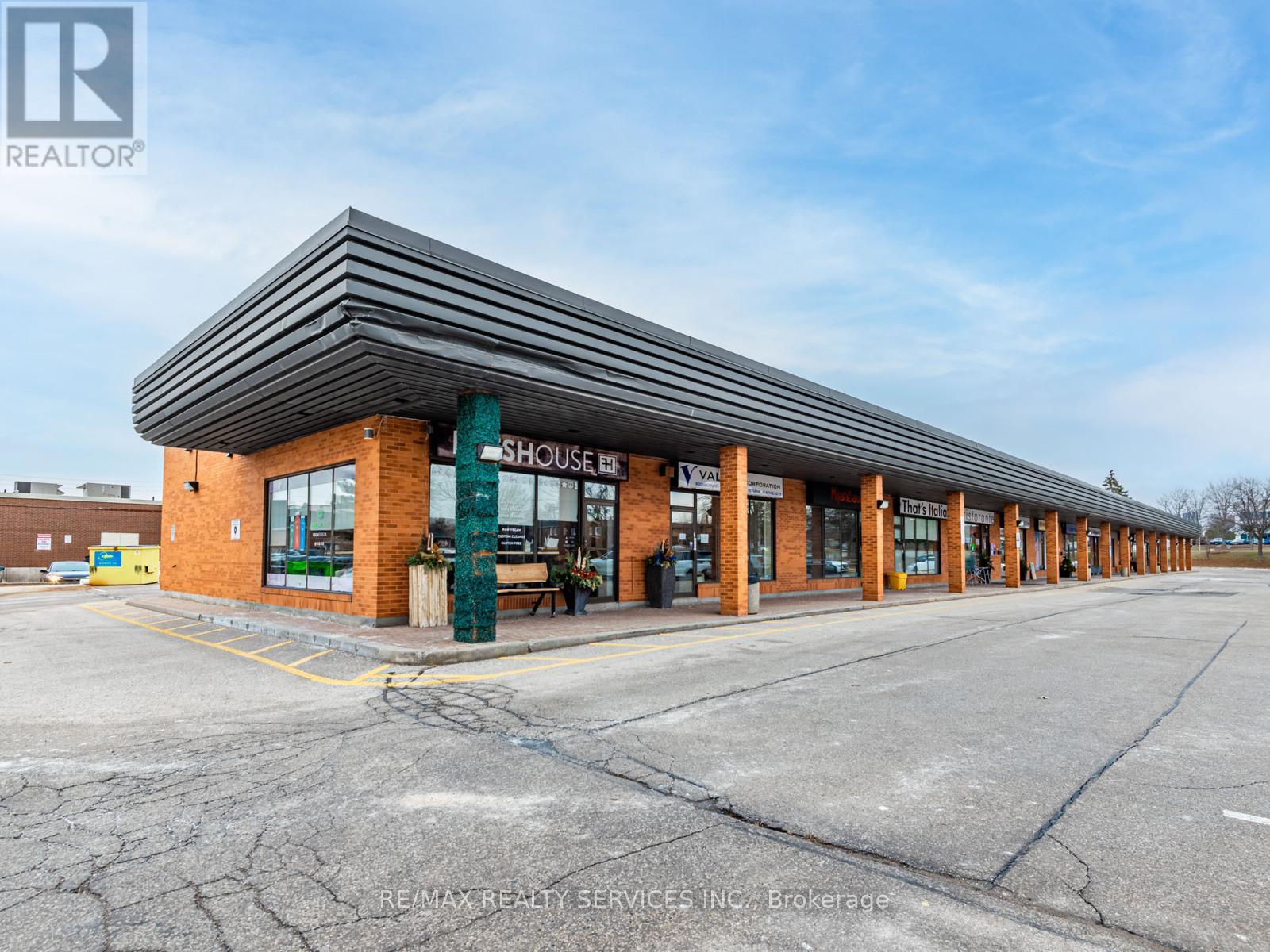 6 - 2 Tall Grass Trail, Vaughan, Ontario  L4L 3Y9 - Photo 2 - N13090428