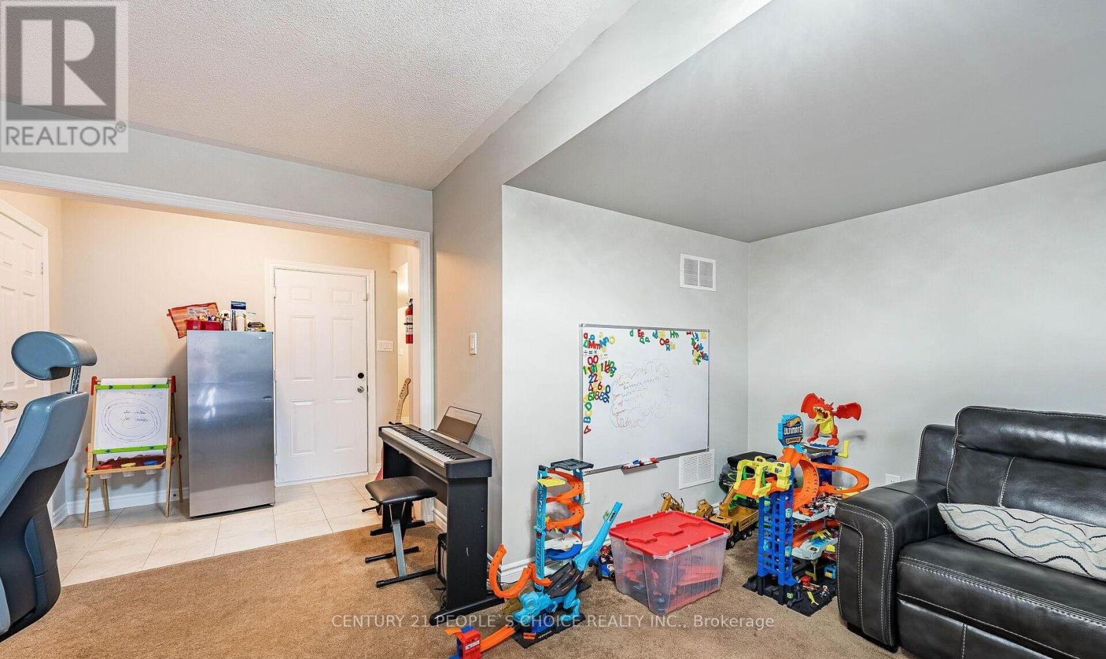 142 Farooq Boulevard S, Vaughan, Ontario  L4H 4S1 - Photo 15 - N13090558