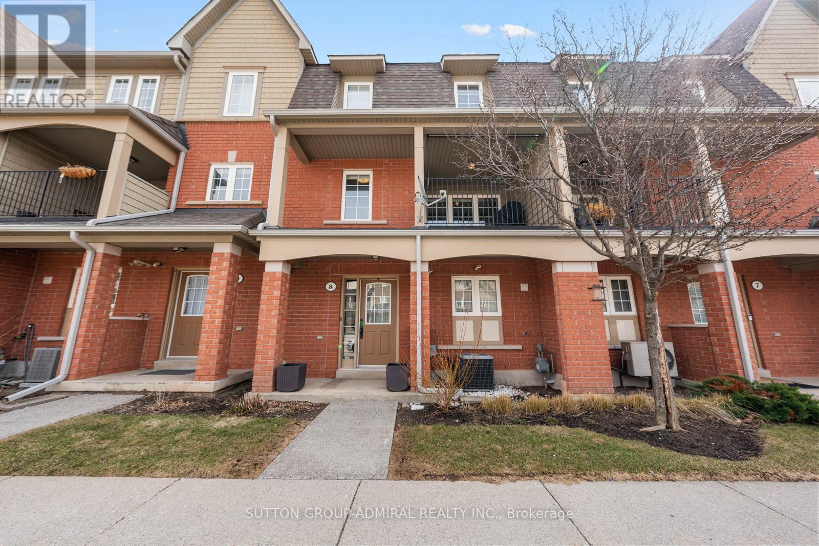 8 - 2341 Parkhaven Boulevard, Oakville, Ontario  L6H 7S5 - Photo 2 - W12938534