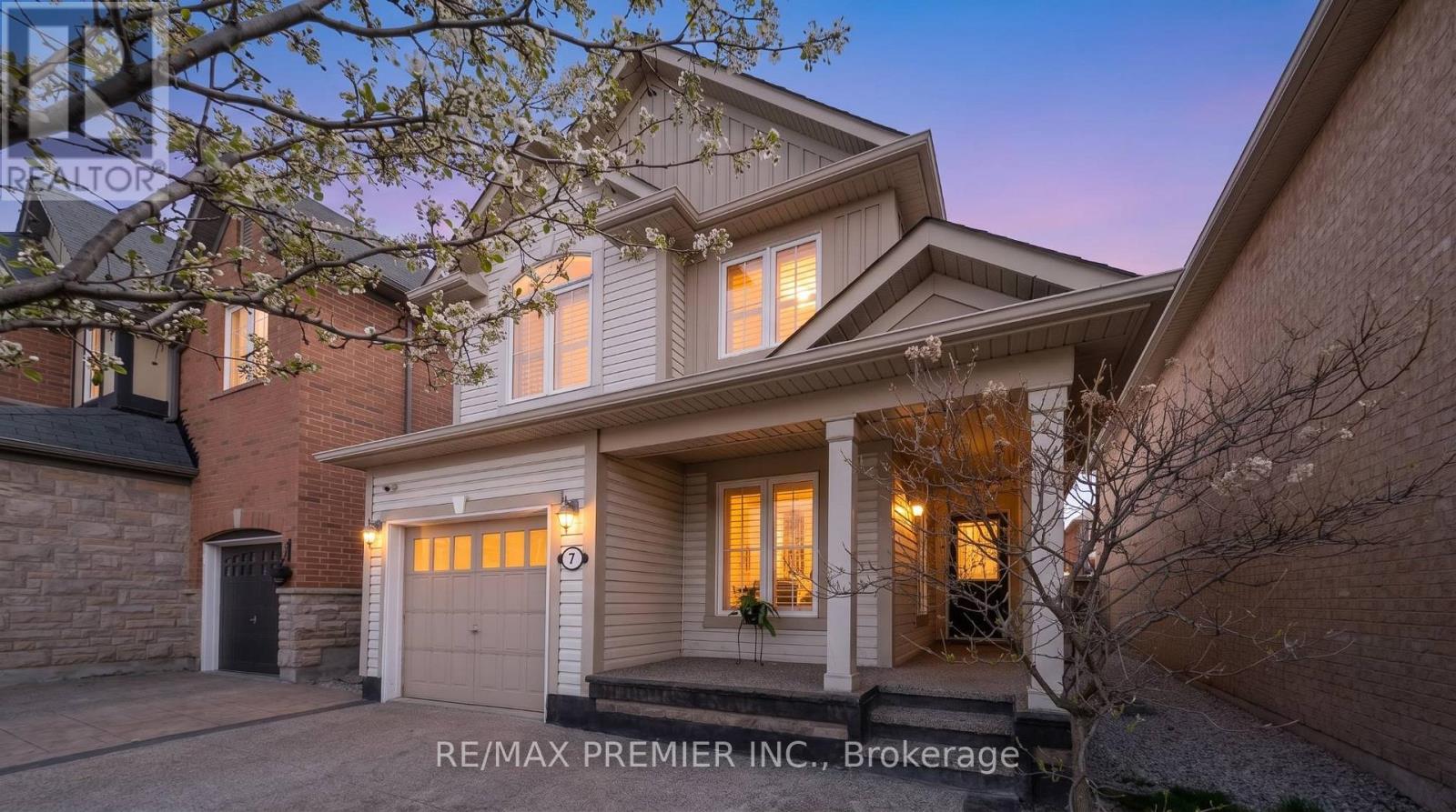 7 STEMFORD ROAD, Brampton, Ontario