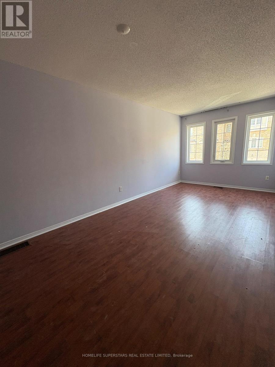 25 Shining Star Crescent, Toronto, Ontario  M6M 5L6 - Photo 2 - W13090322