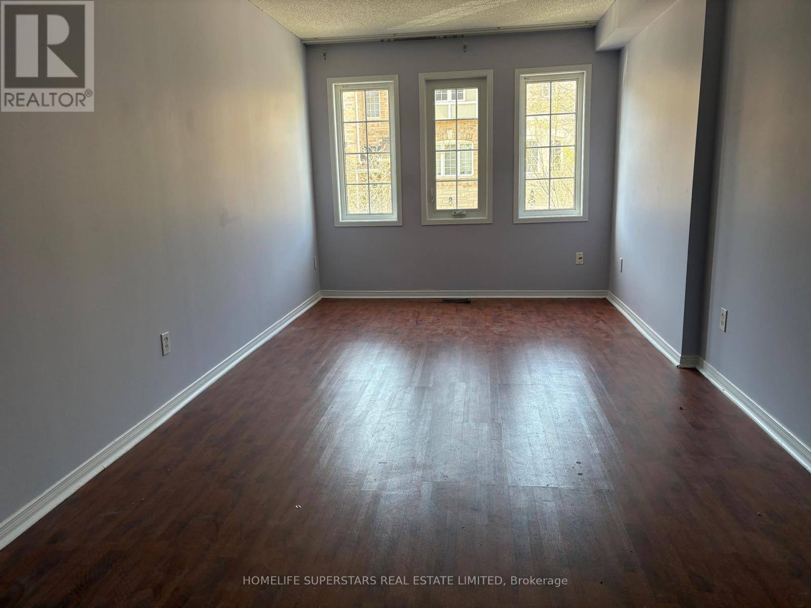 25 Shining Star Crescent, Toronto, Ontario  M6M 5L6 - Photo 3 - W13090322