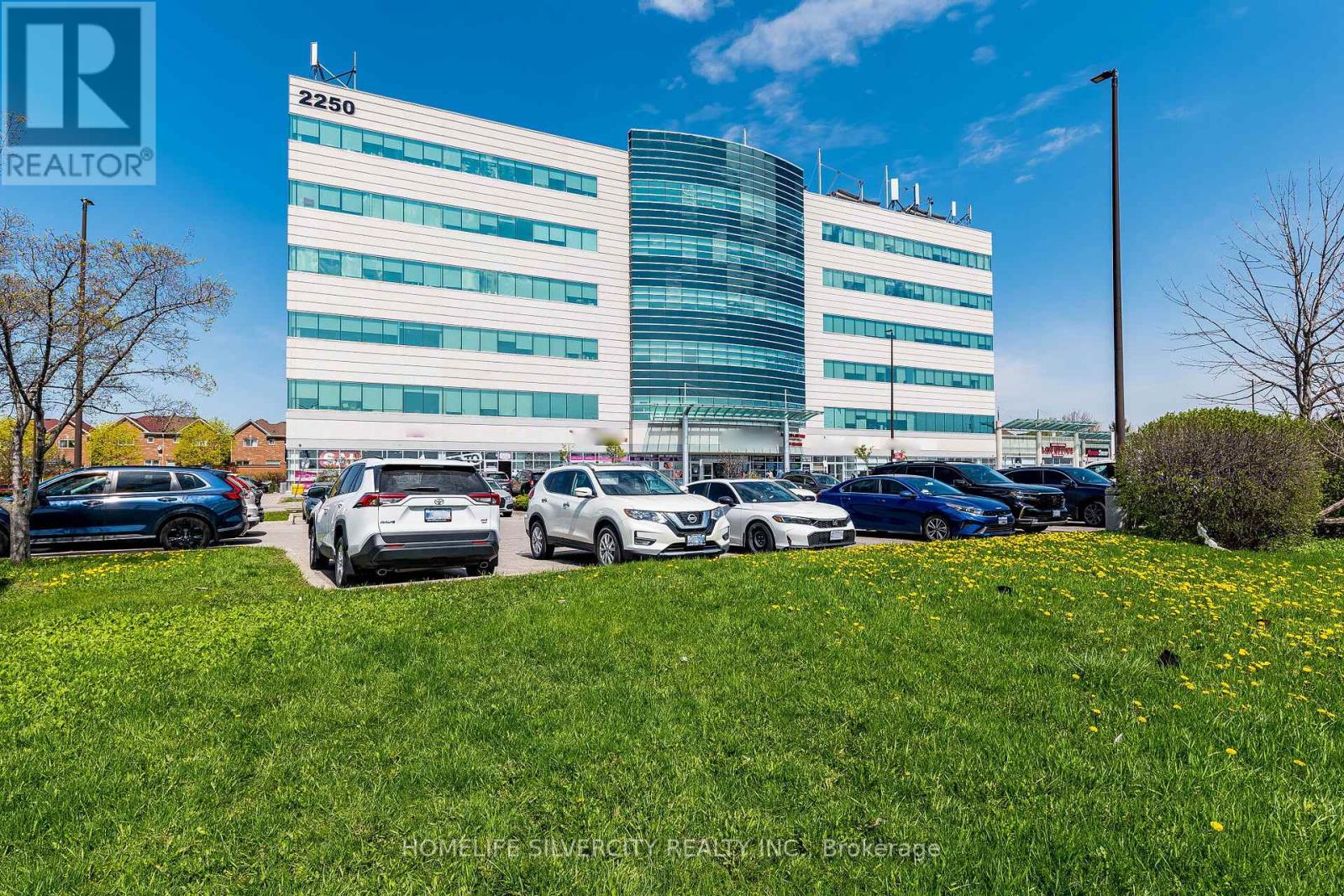 304 - 2250 Bovaird Drive E, Brampton, Ontario  L6R 0W3 - Photo 2 - W13090346