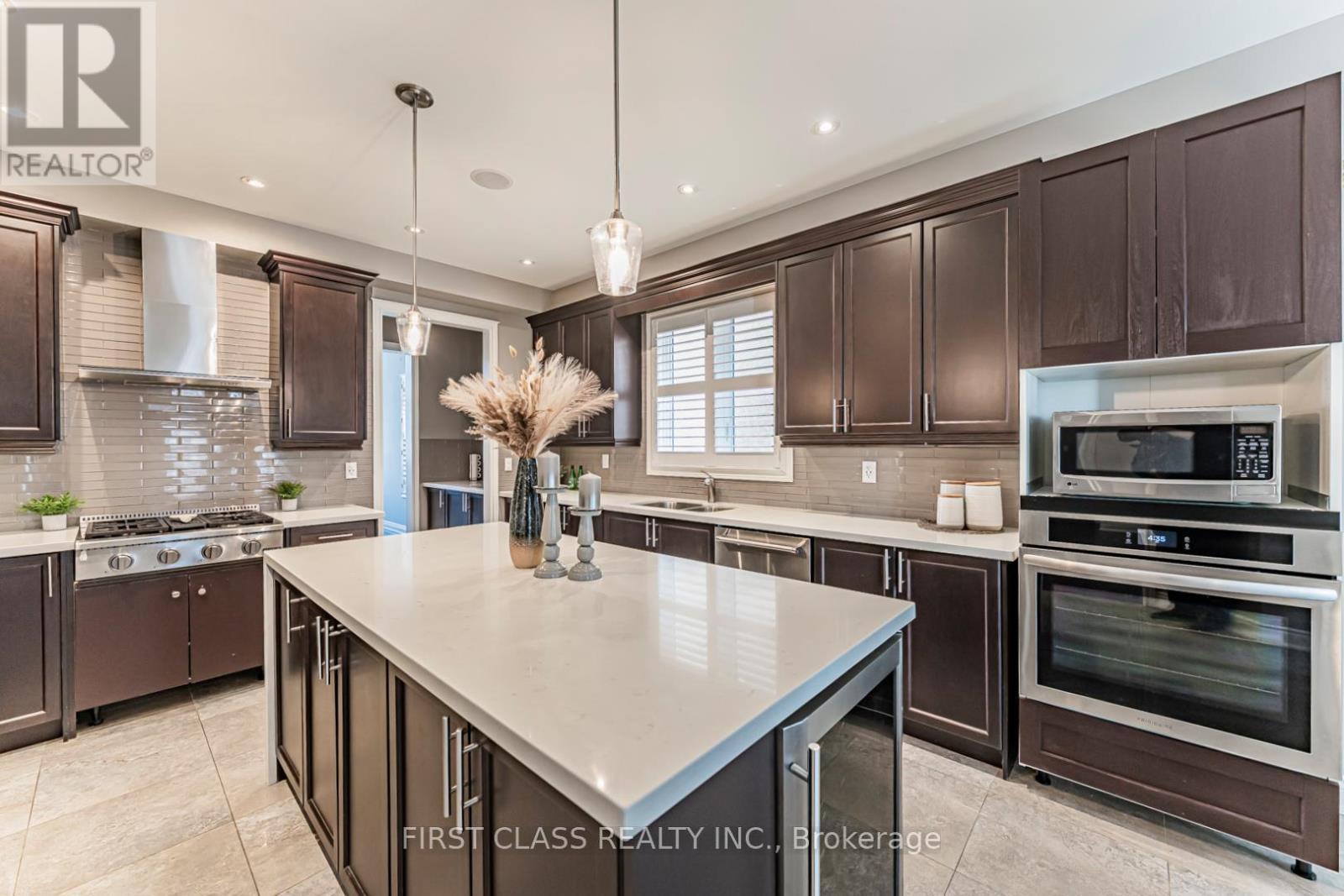 549 Daniel Clarke Way, Oakville, Ontario  L6M 0N9 - Photo 21 - W13090384