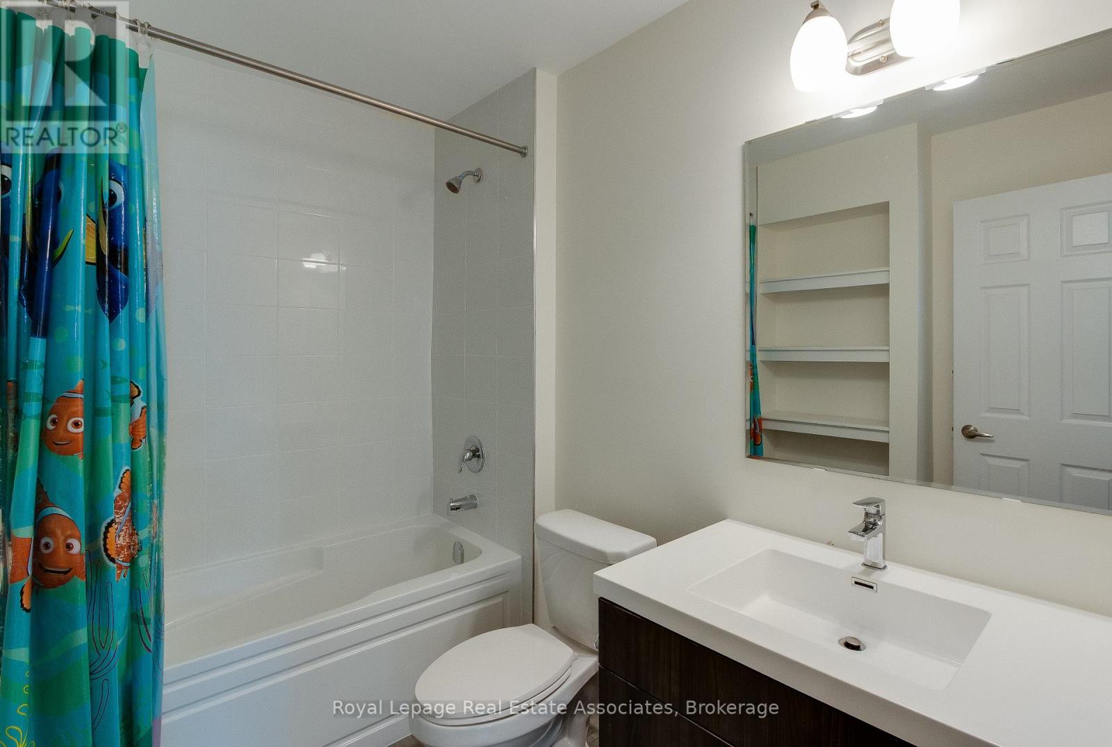 70 Locker Place, Milton, Ontario  L9E 1E8 - Photo 15 - W13090472