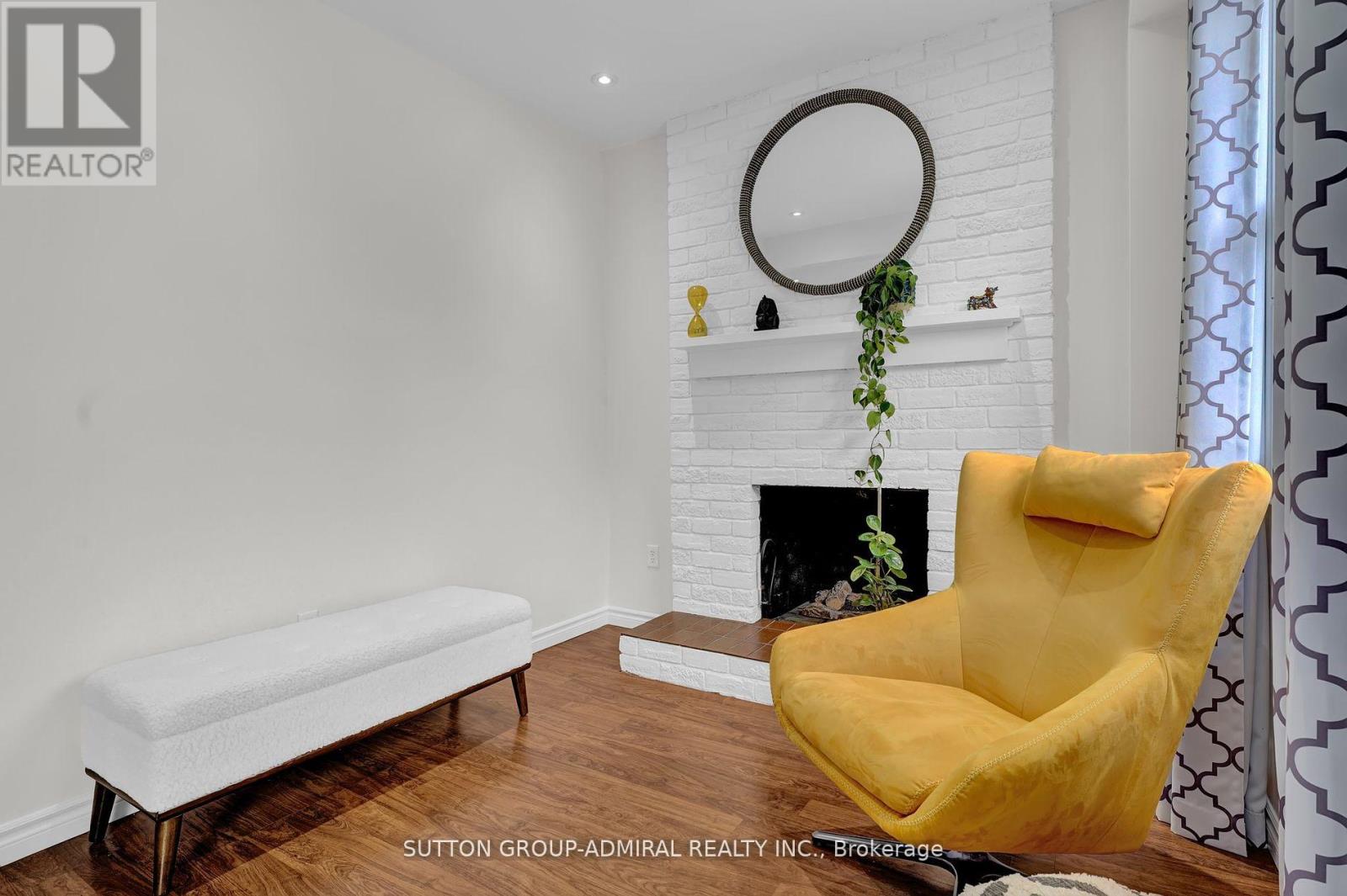 52 Garden Avenue, Brampton, Ontario  L6X 1M6 - Photo 10 - W13090496